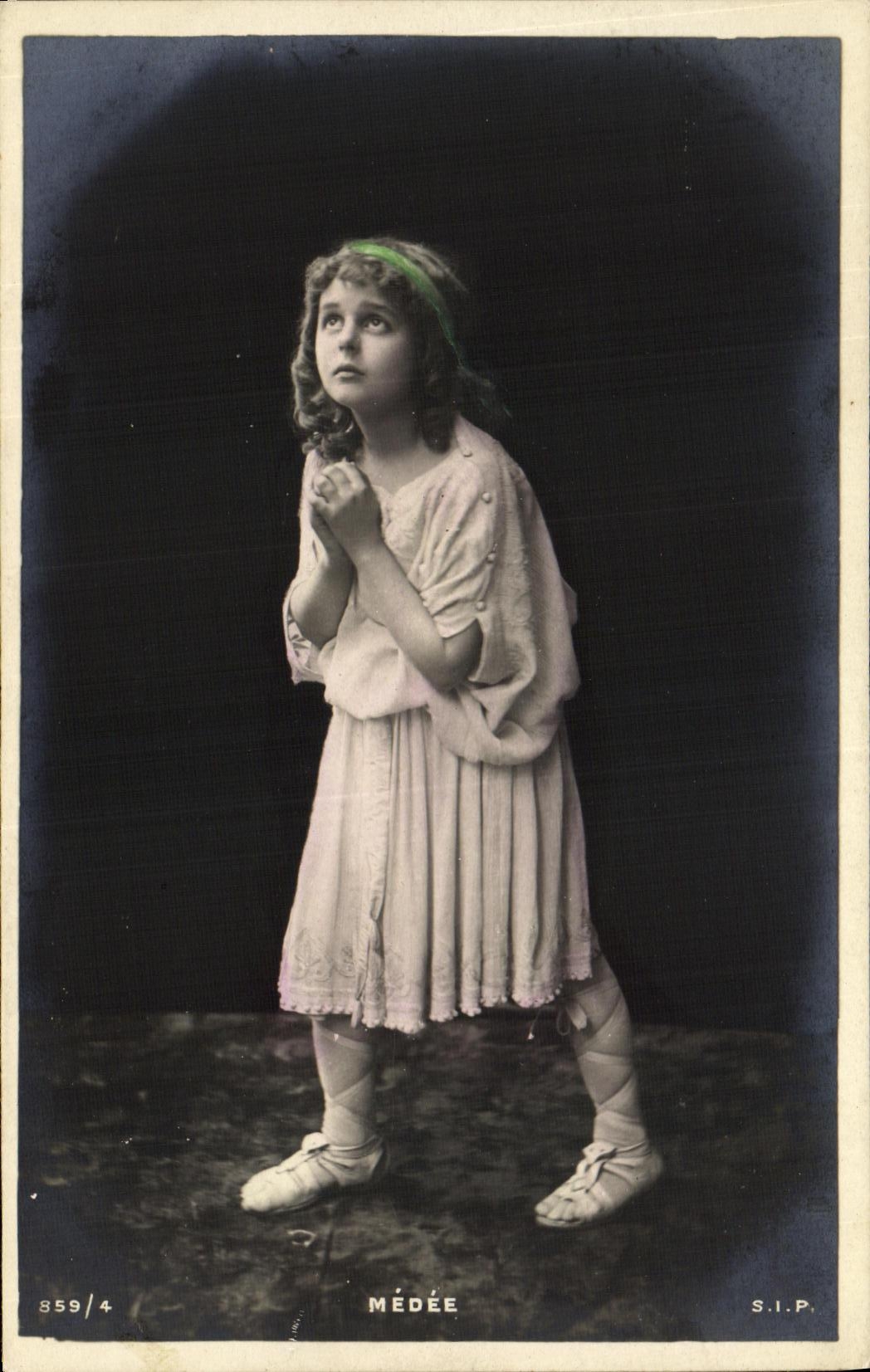 CPA Fantaisie Enfant Medee