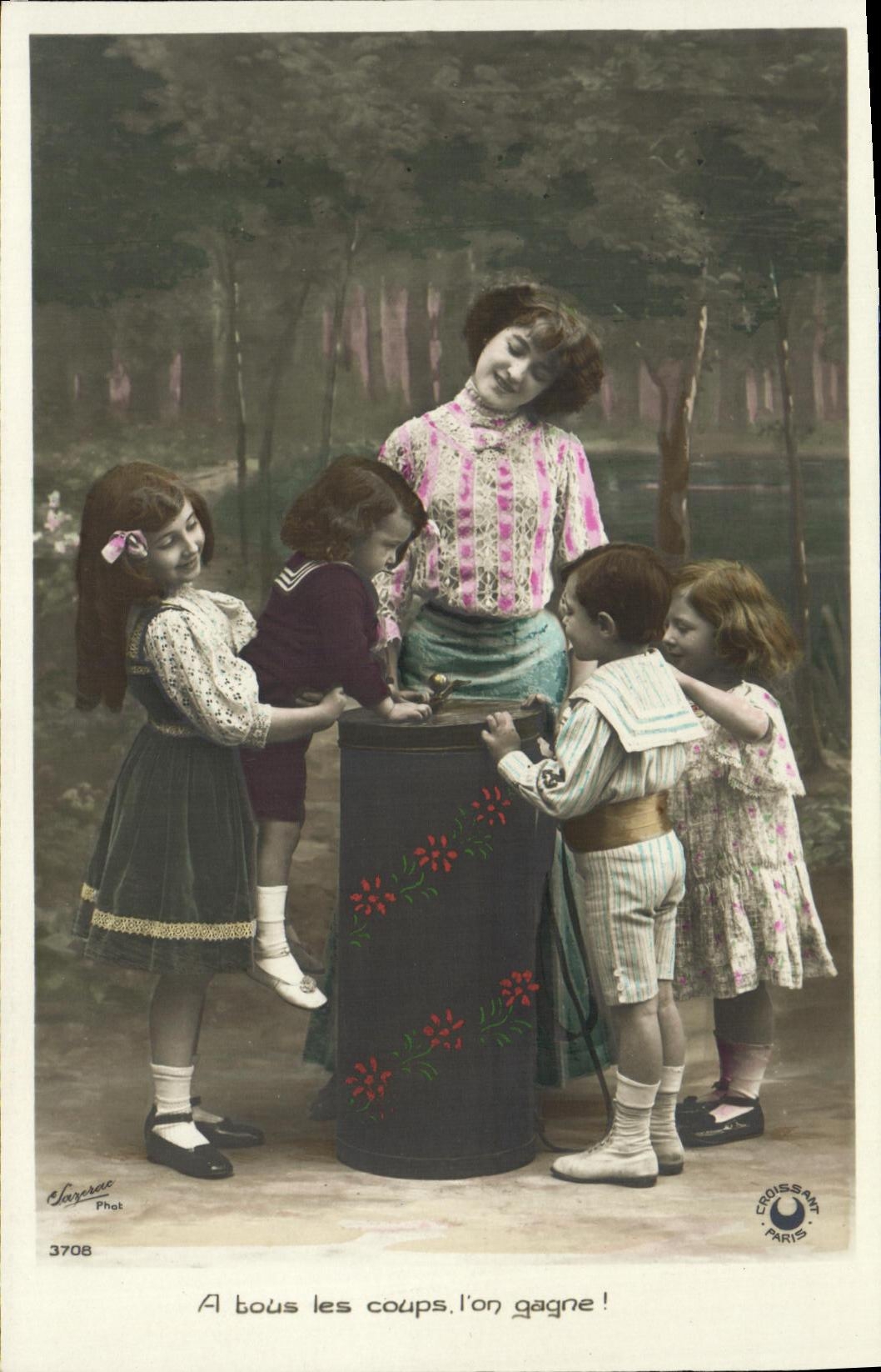 VINTAGE POSTCARD Fantaisie Children all the blows one gains