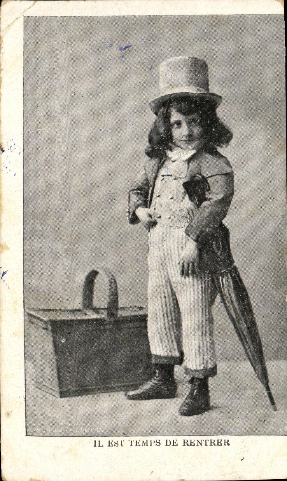 CPA Fantaisie Enfant Parapluie Il est temps de rentrer