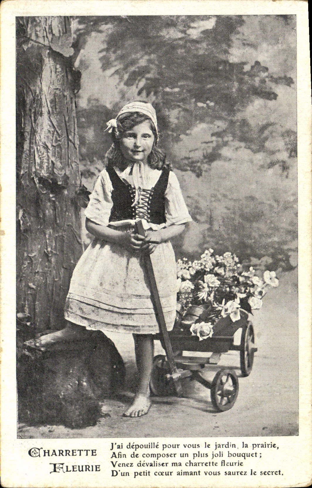 CPA Fantaisie Enfant Charrette Fleurie 
