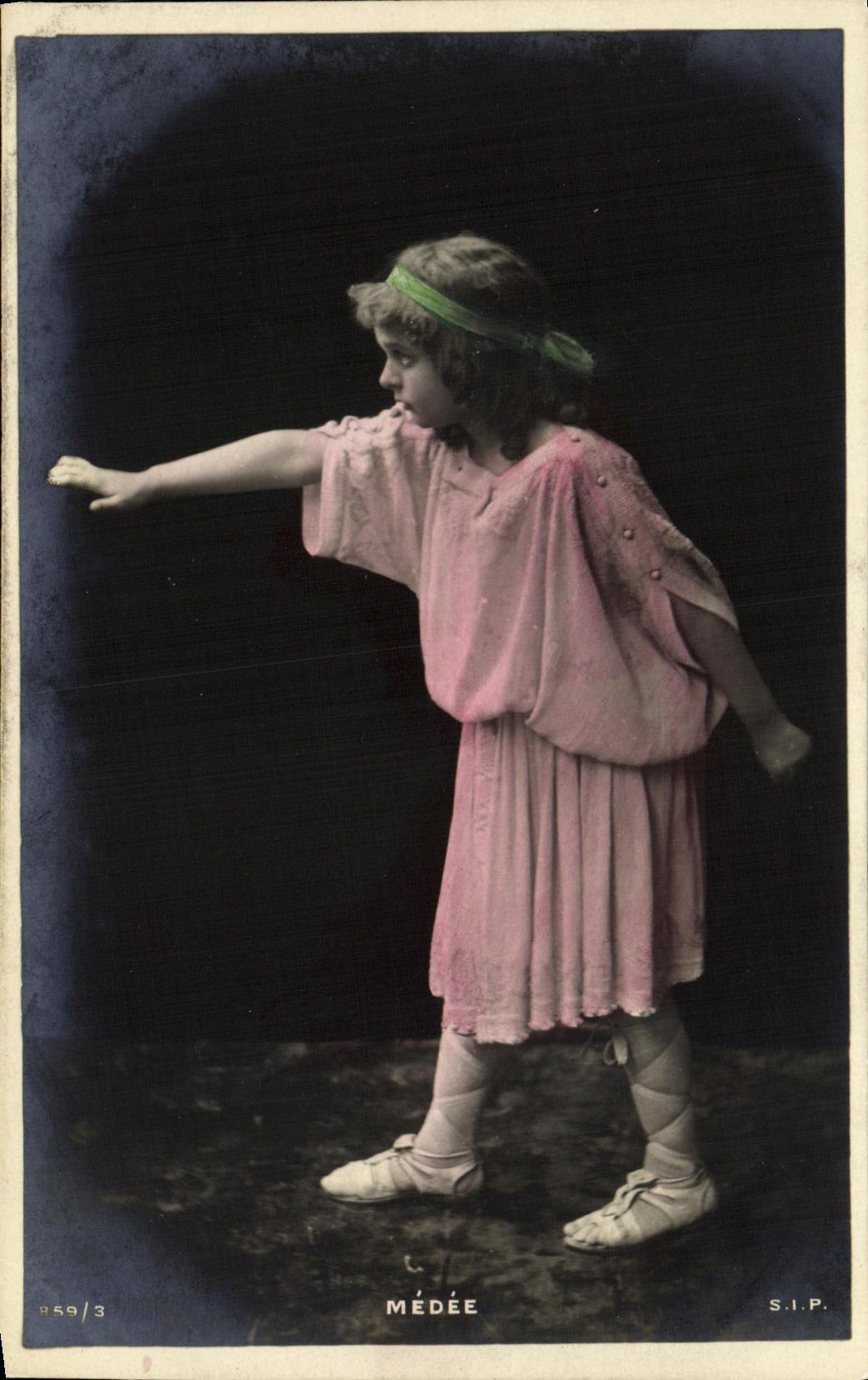 CPA Fantaisie Enfant Medee