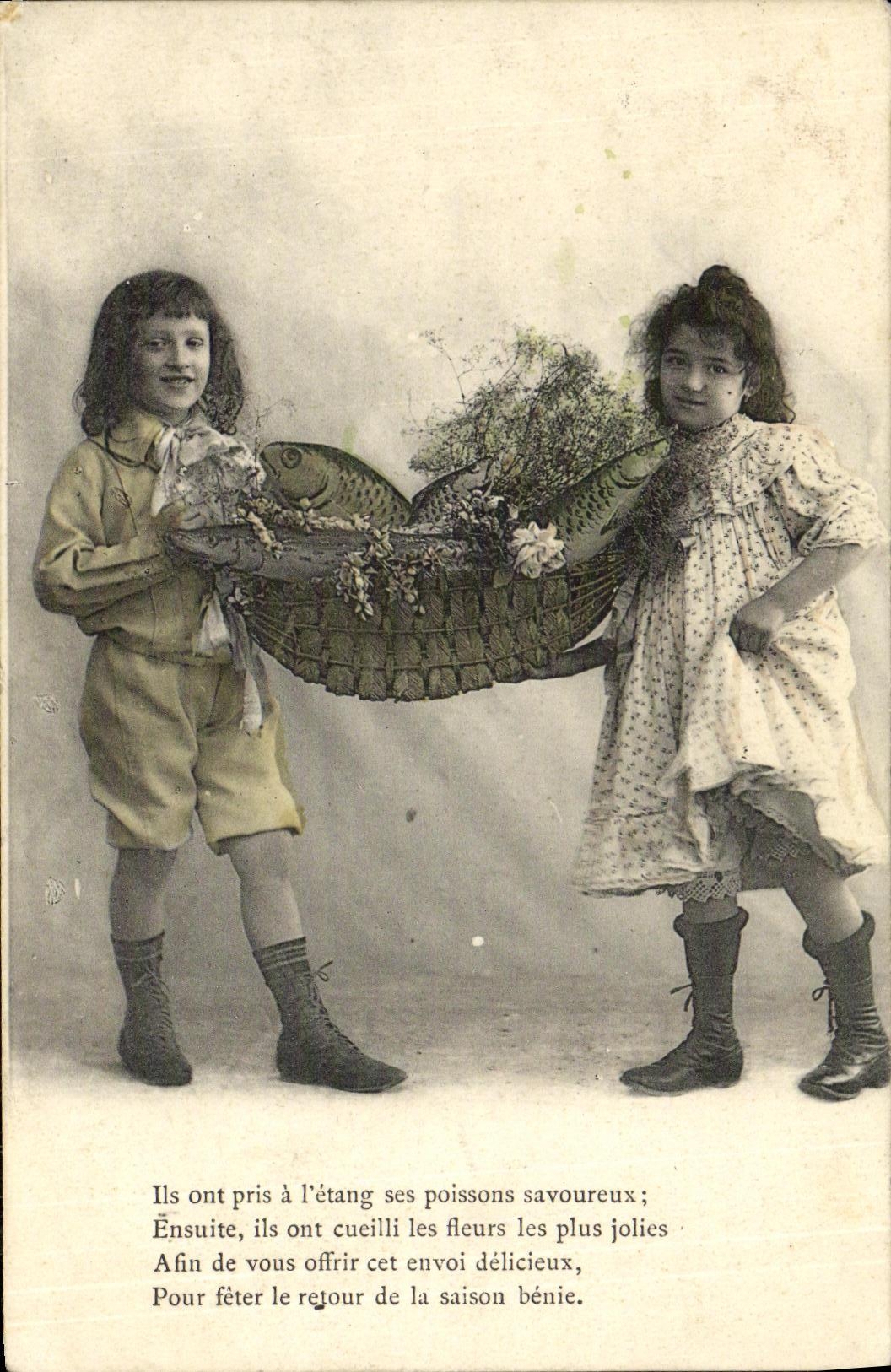 CPA Fantaisie Enfants Poissons
