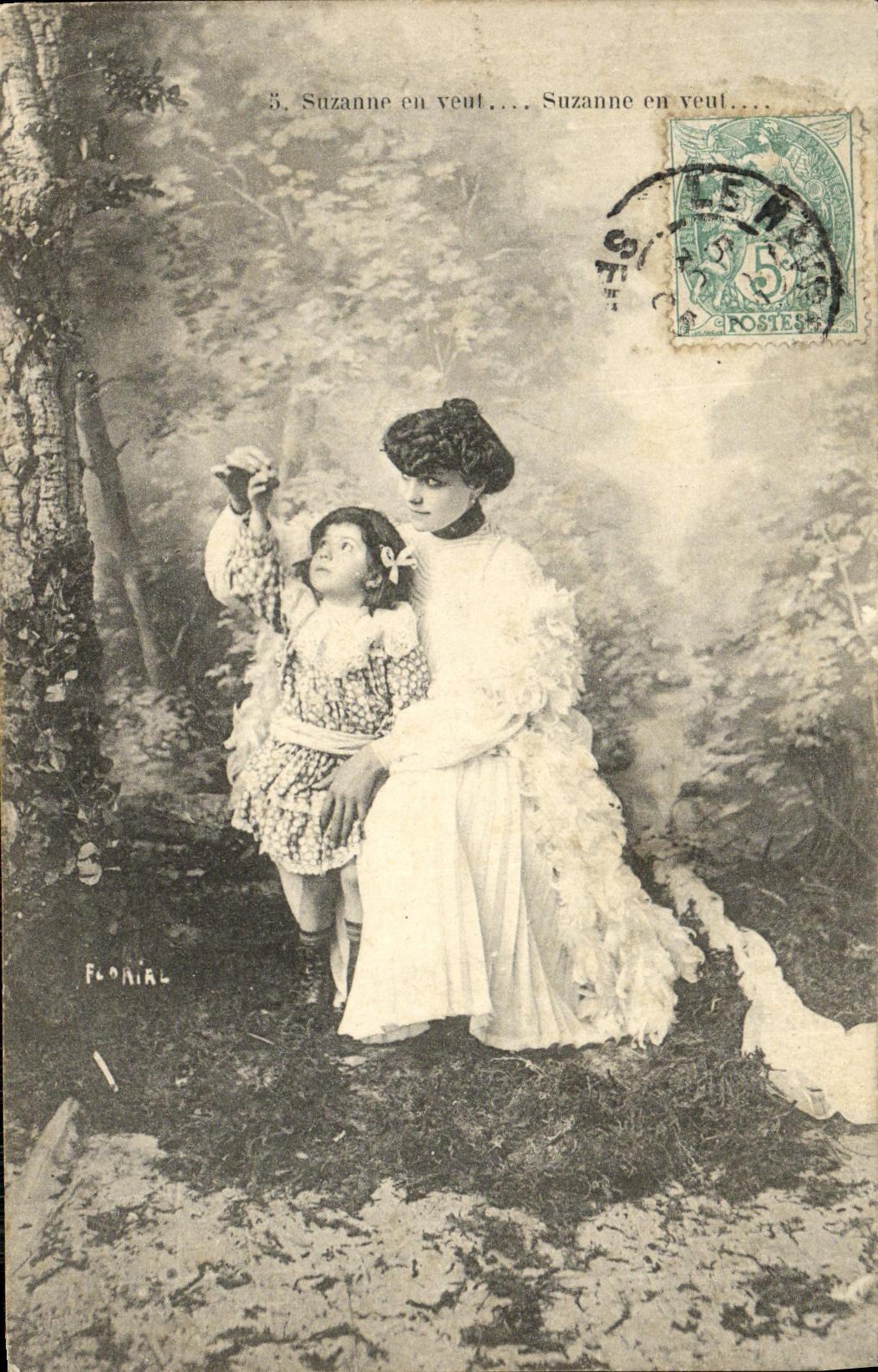 CPA Fantaisie Femme et Enfant Suzanne en veut 