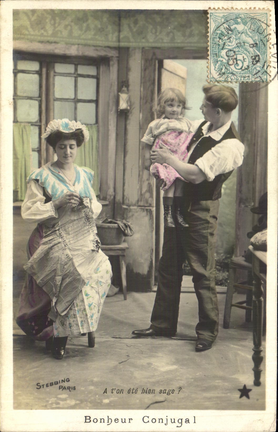 CPA Fantaisie Enfant Bonheur conjugal Femme