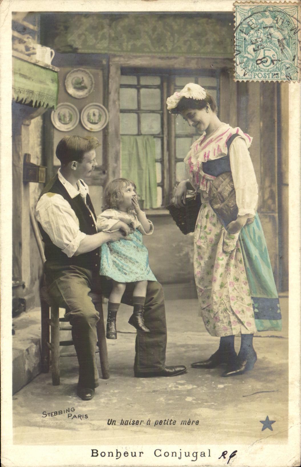 CPA Fantaisie Enfant Bonheur conjugal Femme