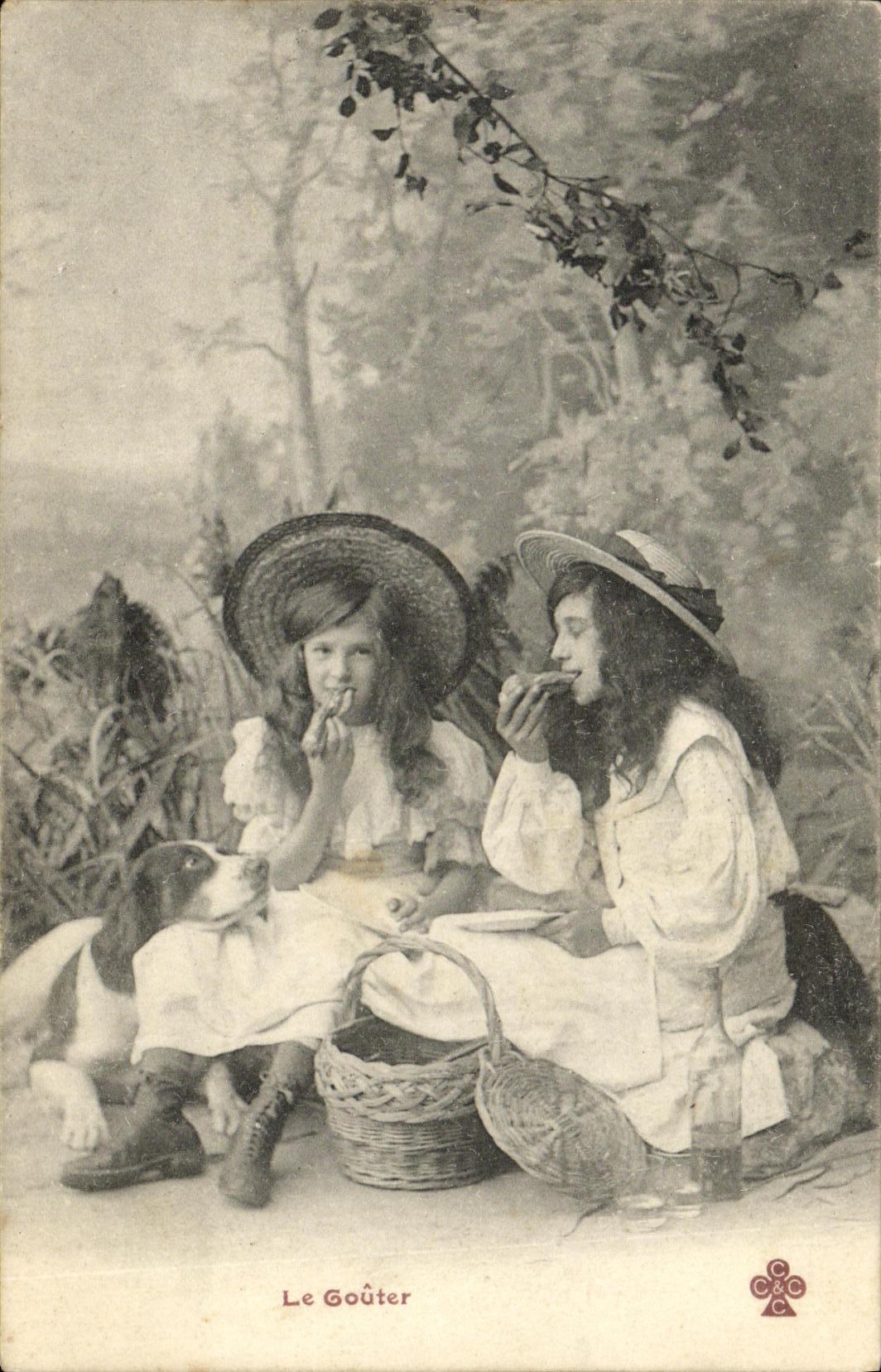 VINTAGE POSTCARD Fantasy Children to taste It Dog