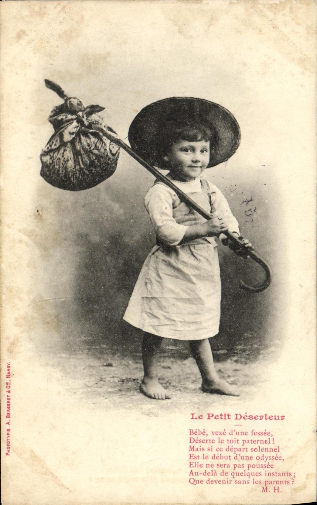 VINTAGE POSTCARD Fantasy Child the small Militaria deserter