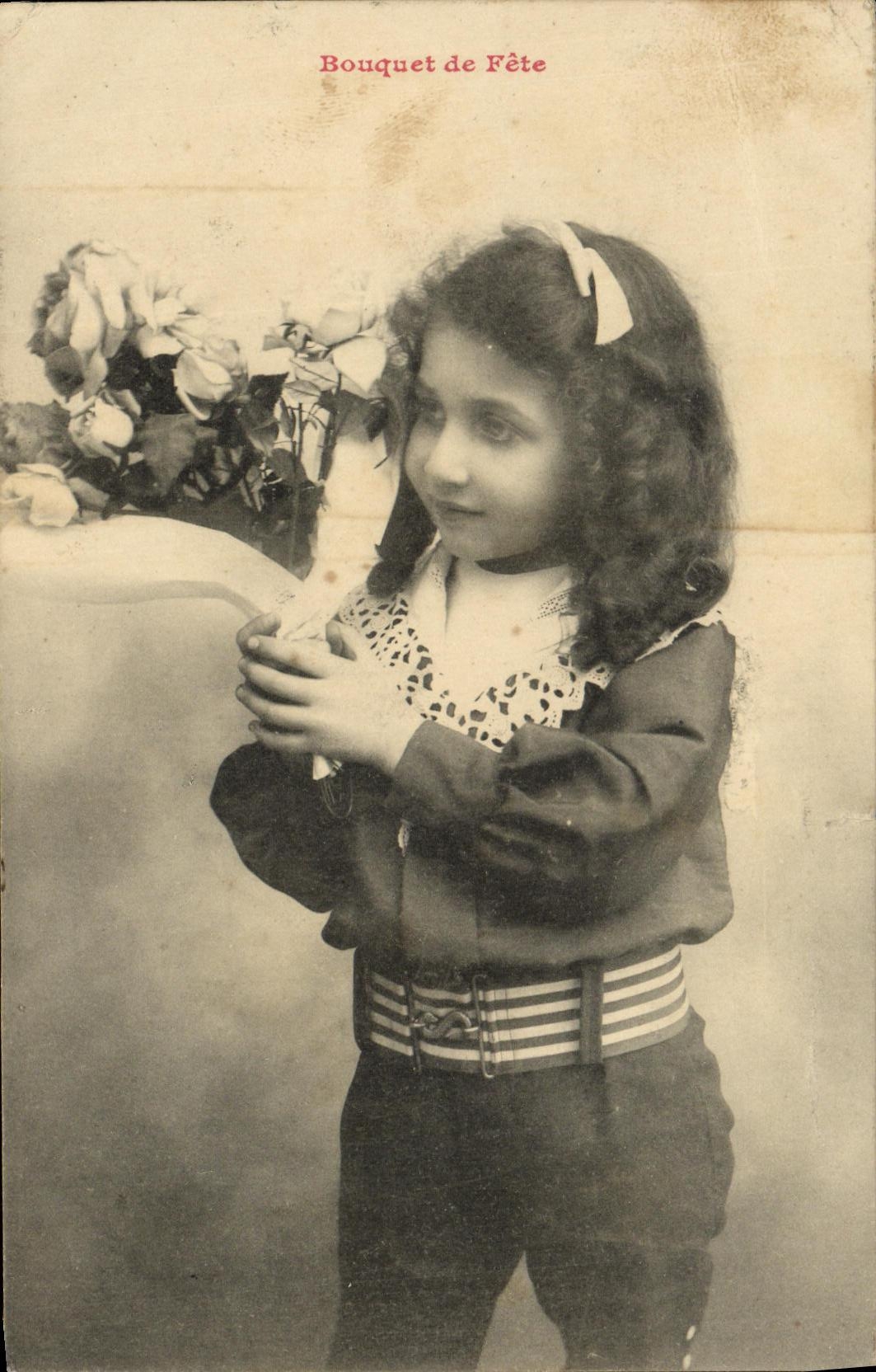 CPA Fantaisie Enfant Bouquet de fete