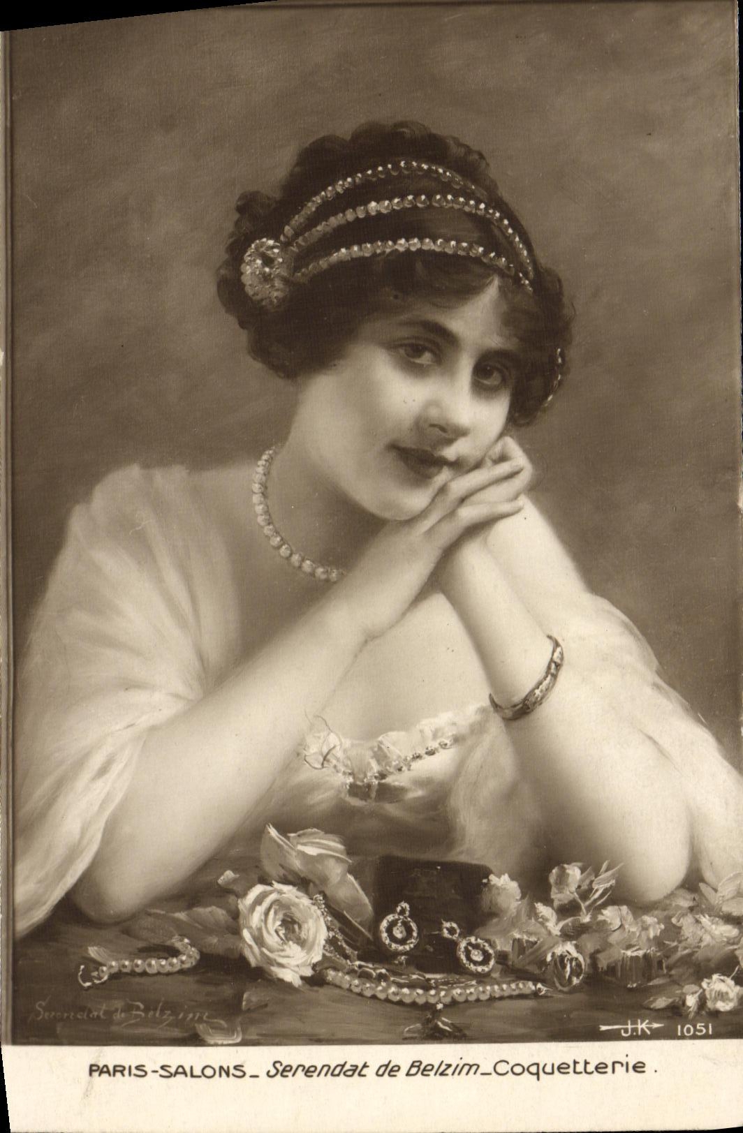 CPA Fantaisie Femme Salons Paris Serendat de Belim Coquetterie