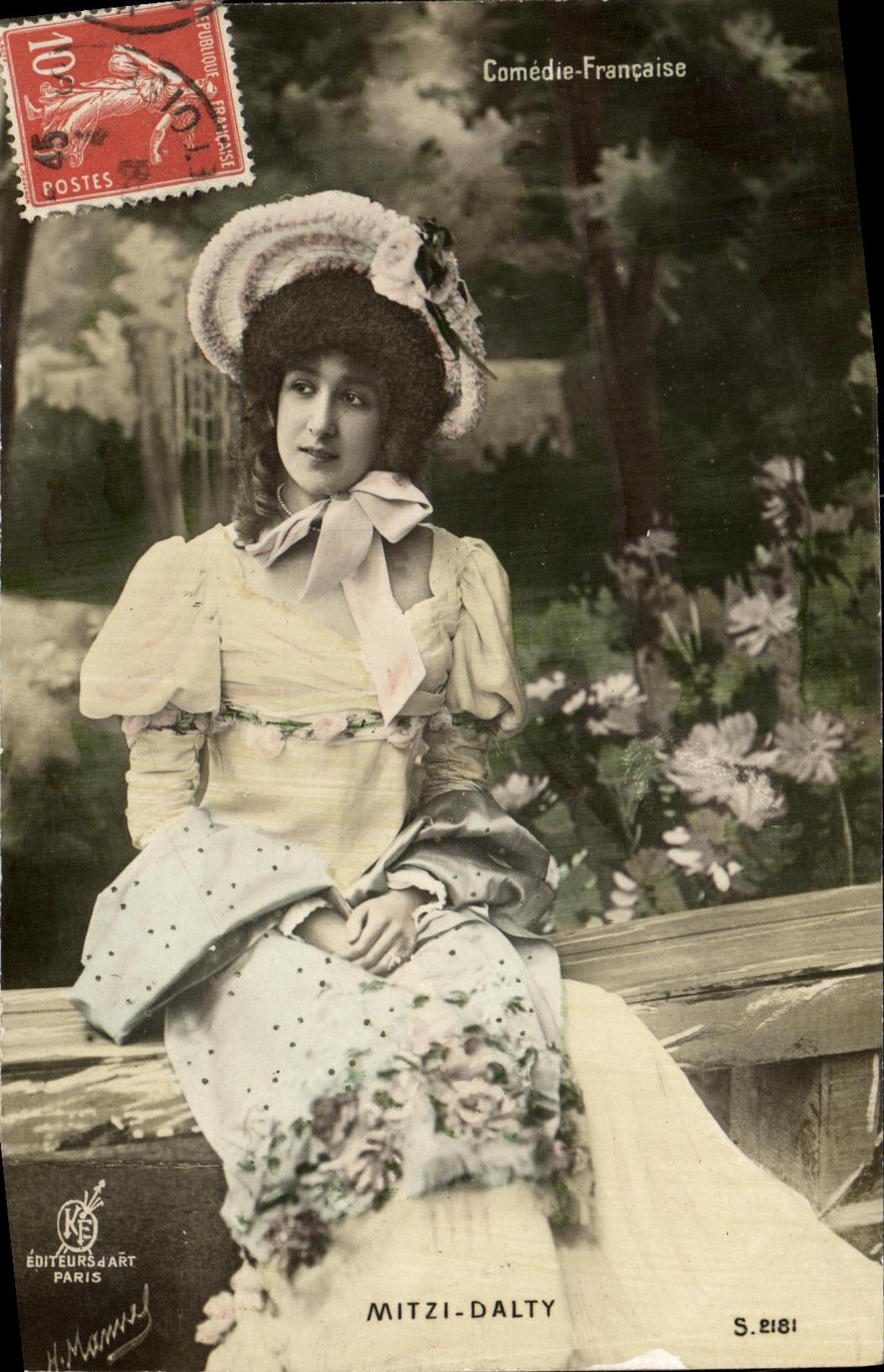 CPA Fantaisie Femme Mitzi Dalty Comedie Francais