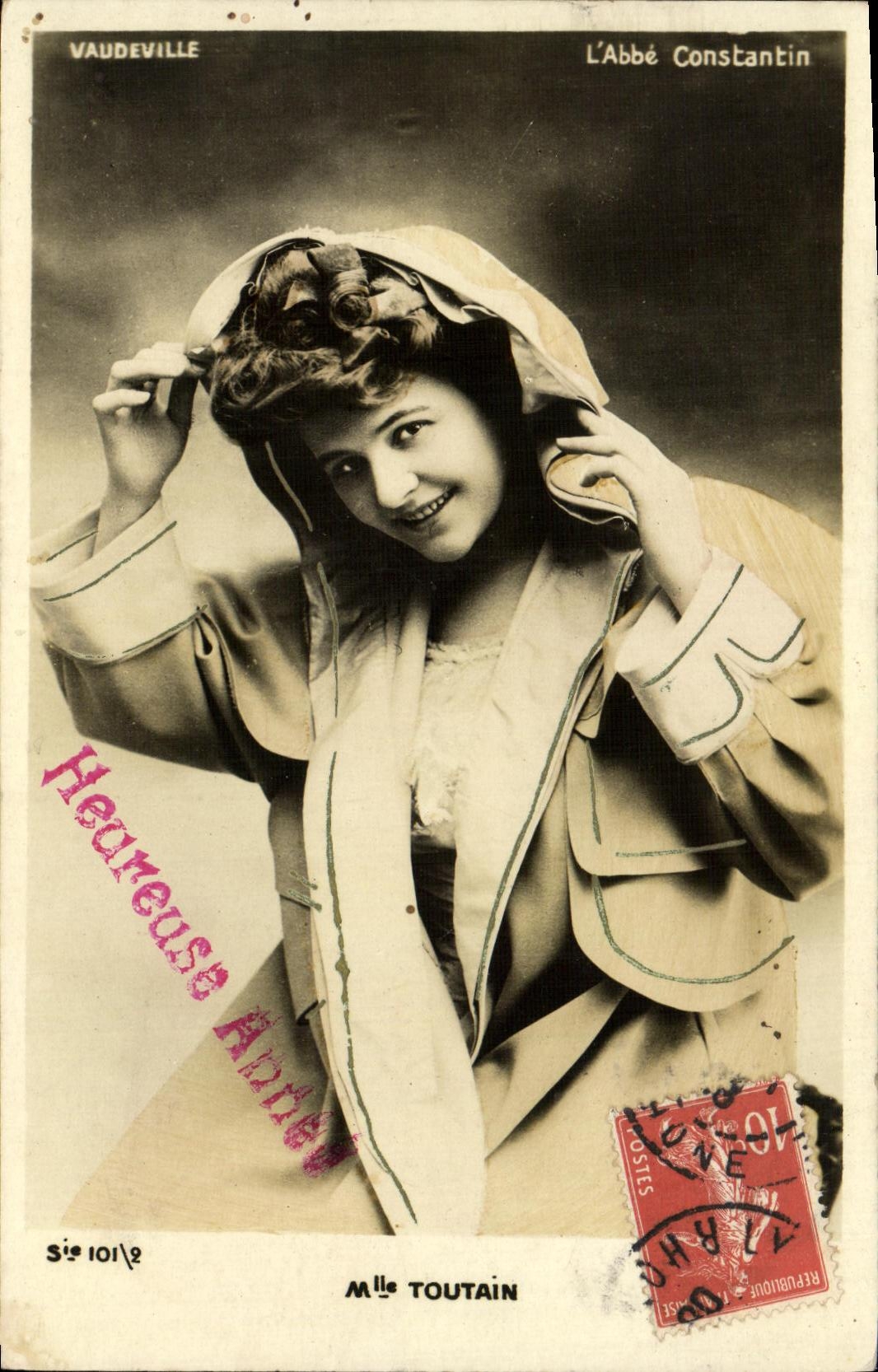 CPA Fantaisie Femme Vaudeville L abbe Constantin Mlle Toutain