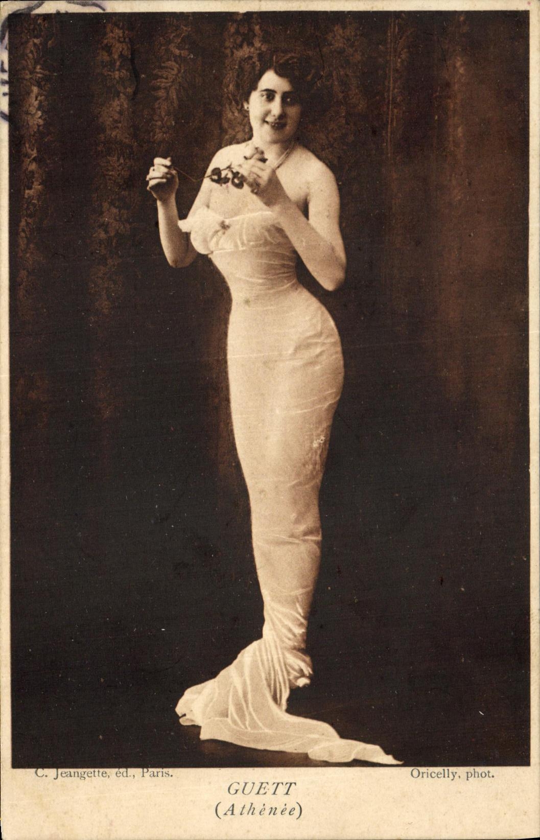 CPA Fantaisie Femme Guett Athenee