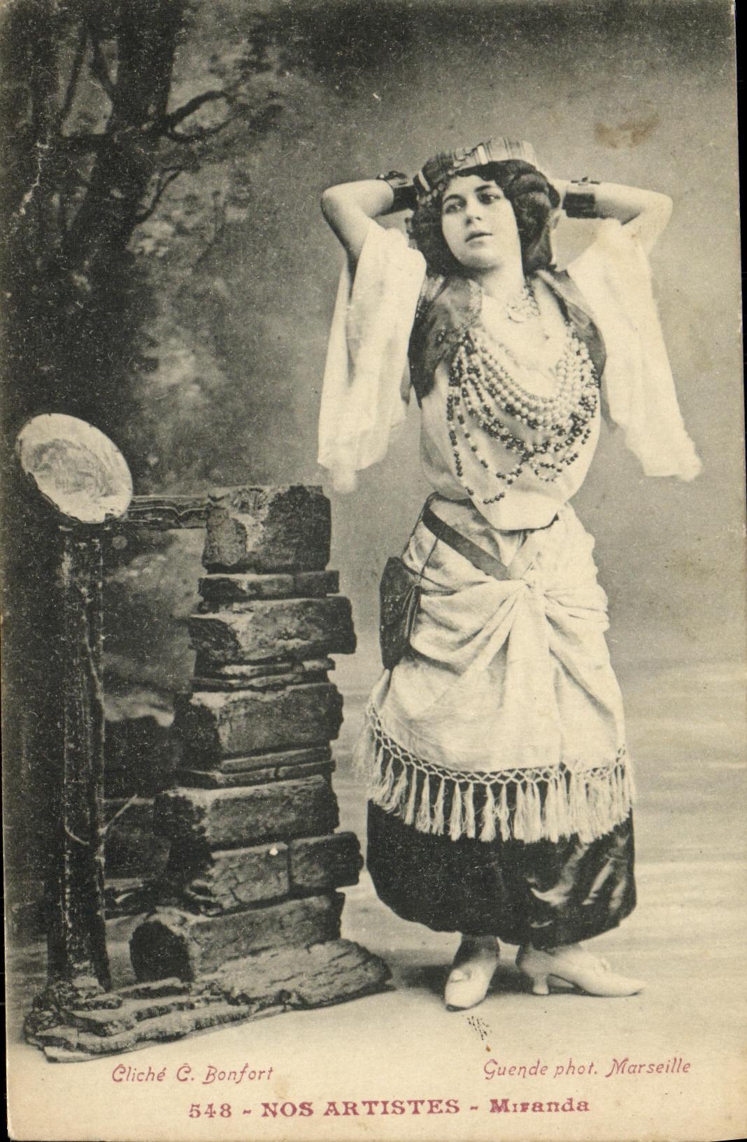 CPA Fantaisie Femme Miranda