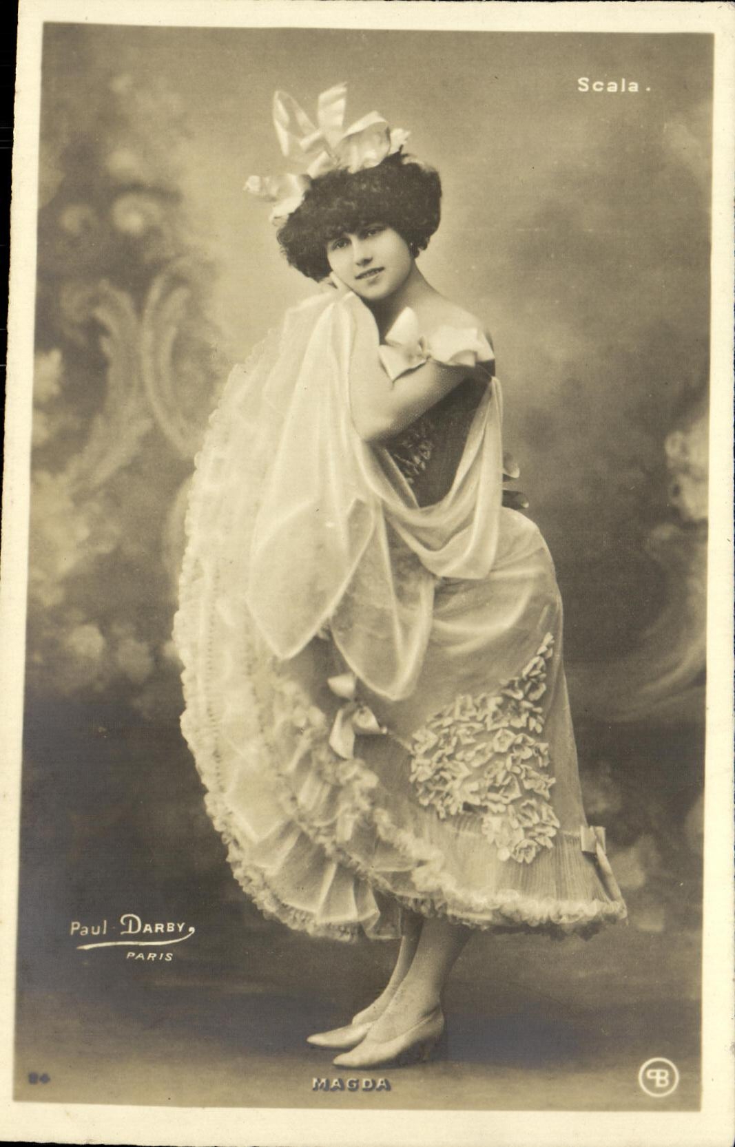 CPA Fantaisie Femme Scala Magda