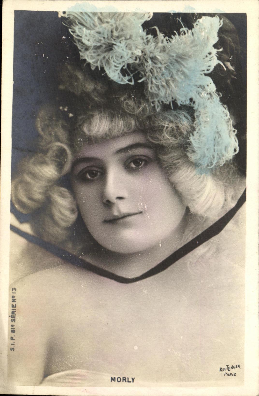 CPA Fantaisie Femme Morly