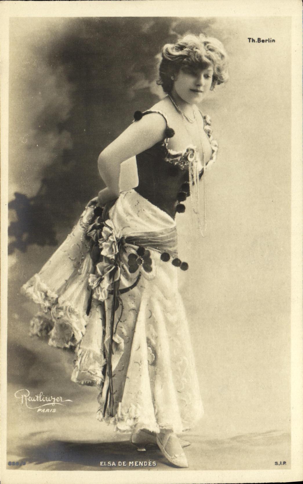 CPA Fantaisie Femme Elsa de Mendes