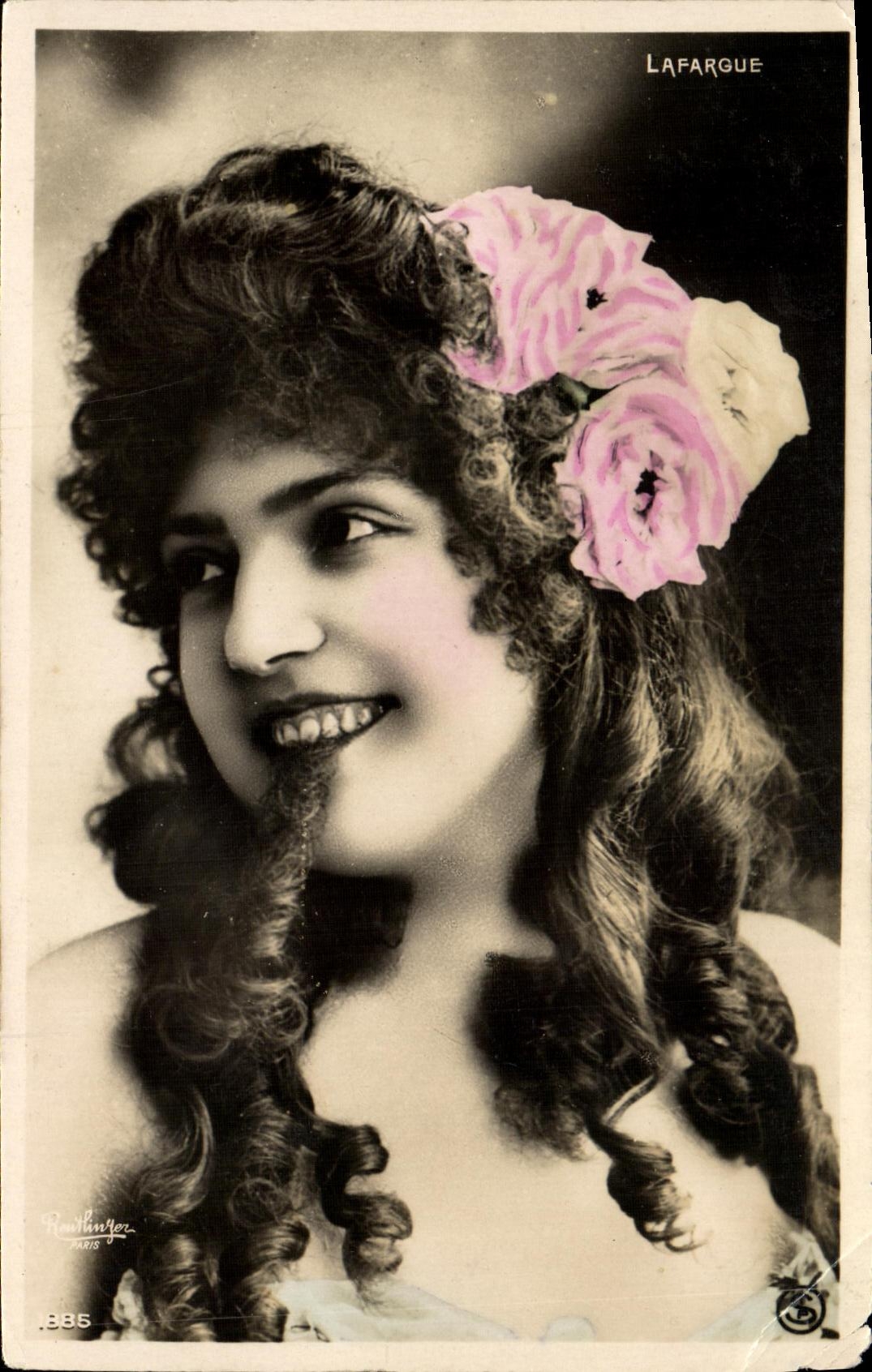 CPA Fantaisie Femme Lafargue 