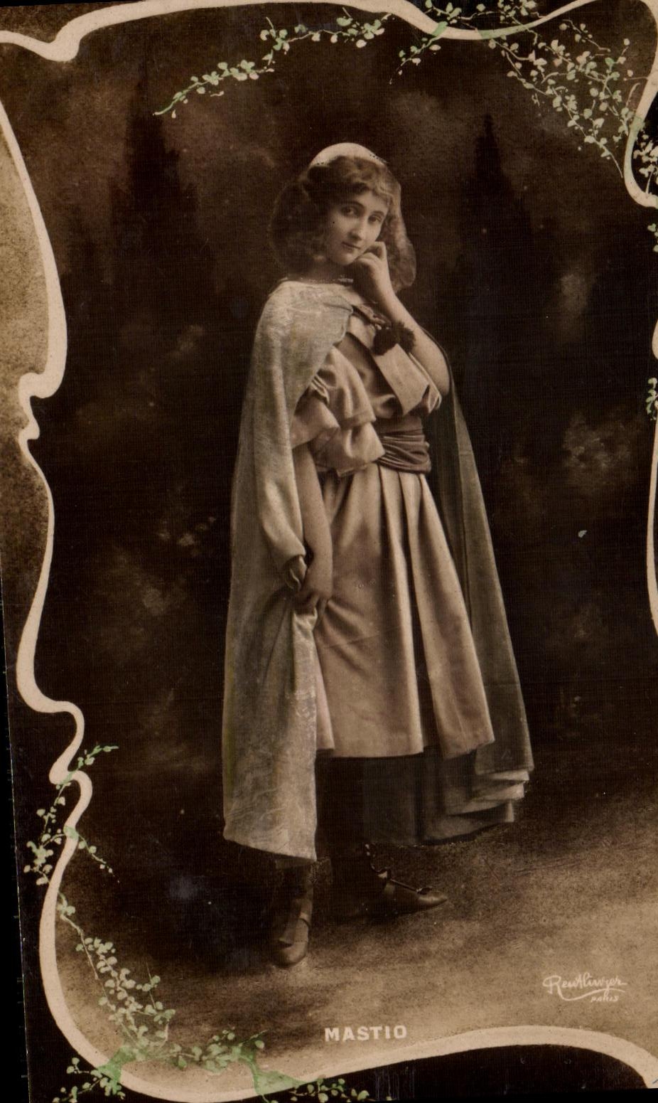 CPA Fantaisie Femme Mastio