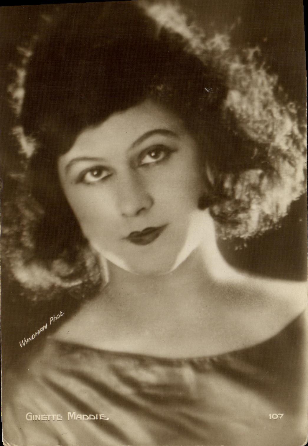 CPA Fantaisie Femme Ginette Maddie