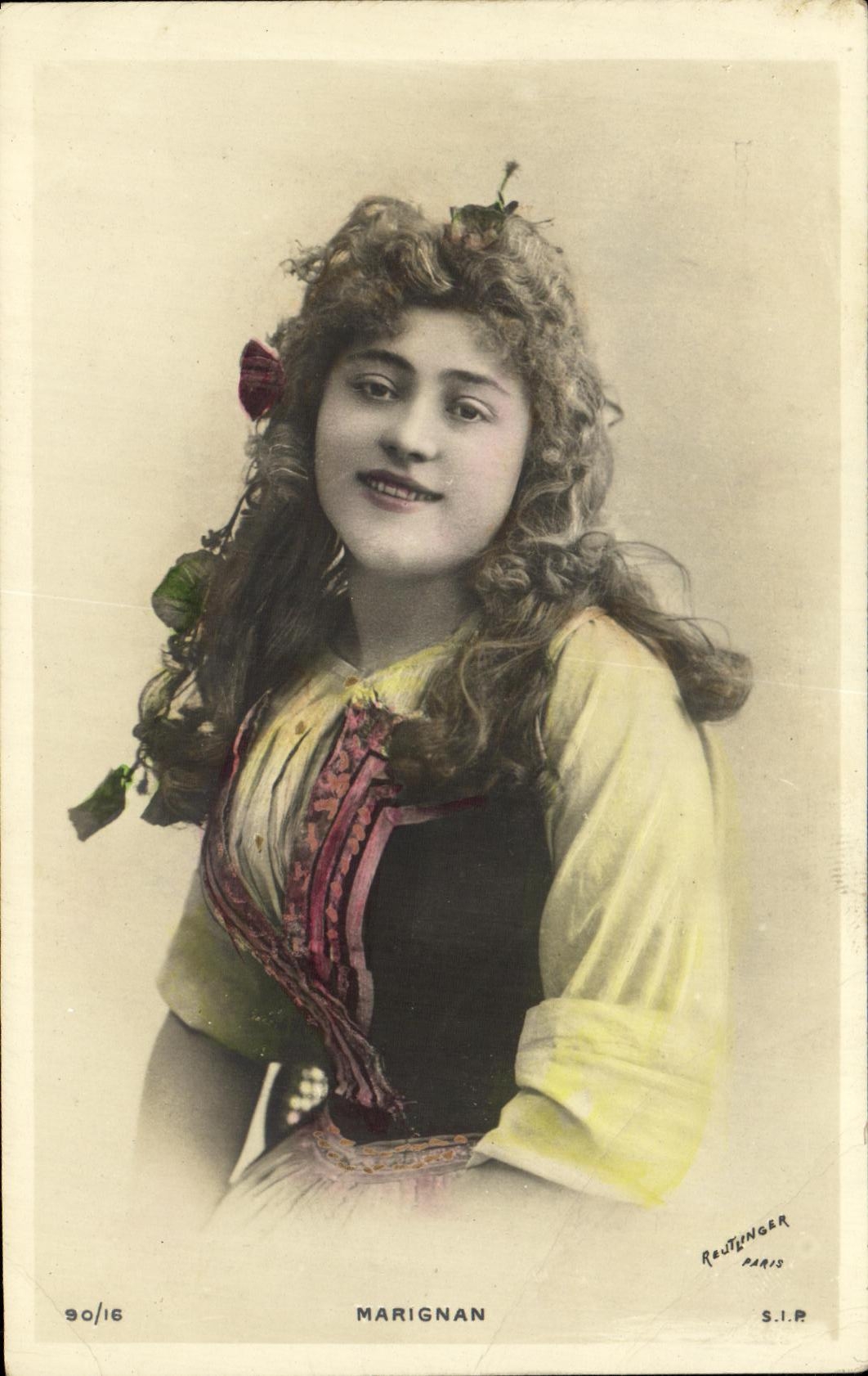 CPA Fantaisie Femme Marignan