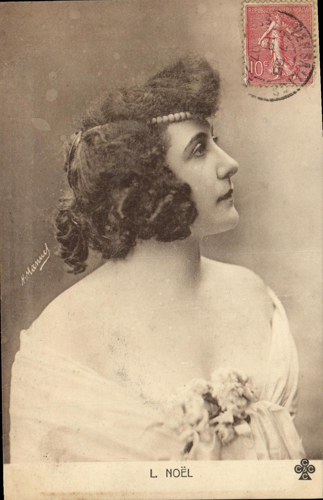 CPA Fantaisie Femme L Noel