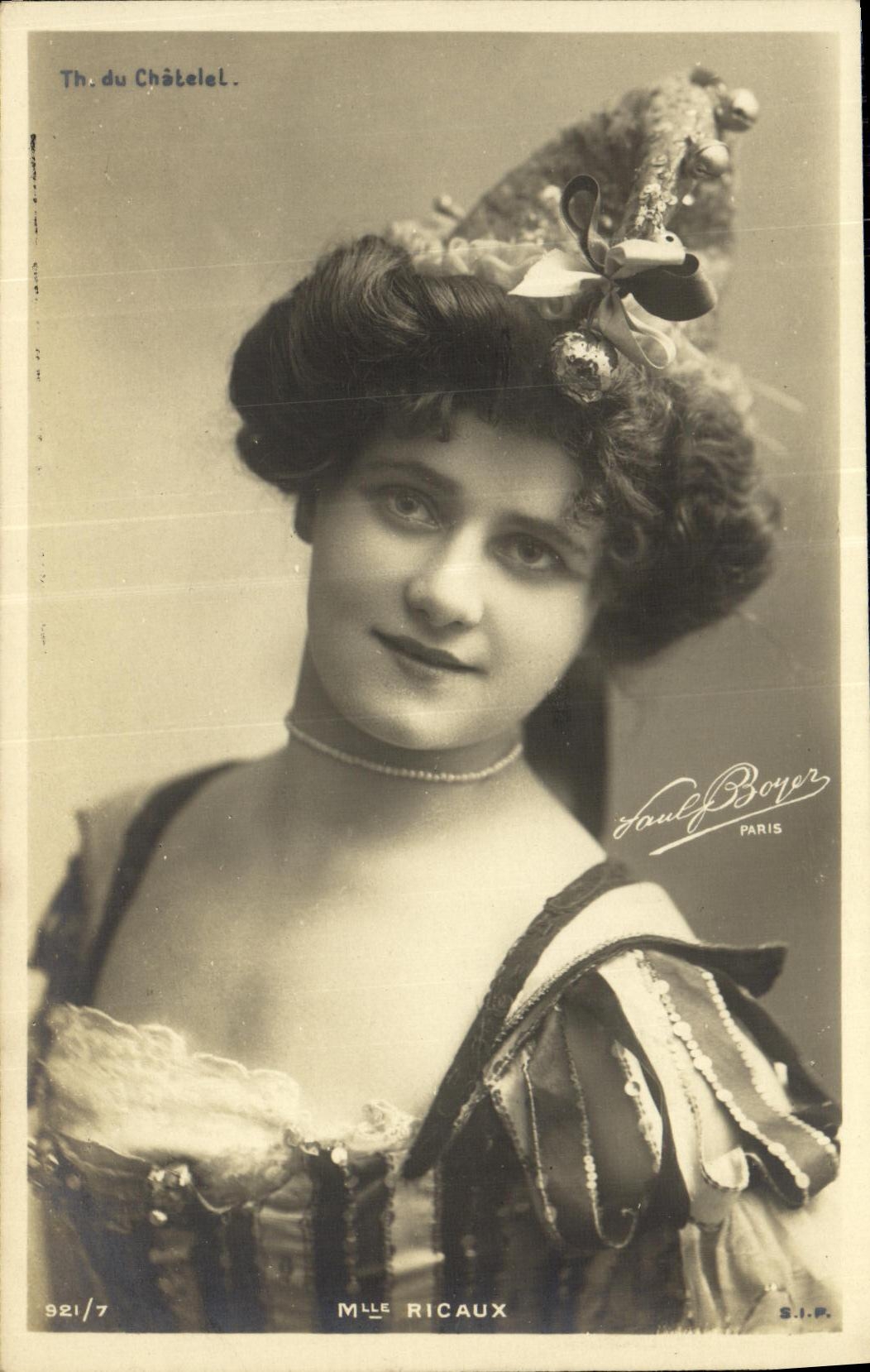 CPA Fantaisie Femme Theatre du Chatelet Mlle Ricaux