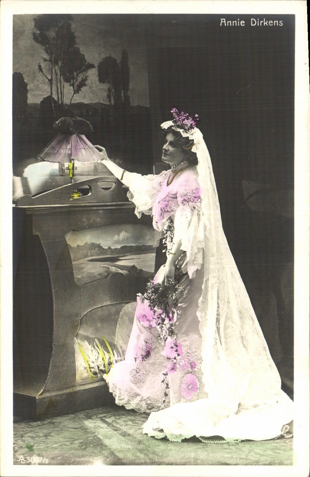 CPA Fantaisie Femme Annie Dirkens