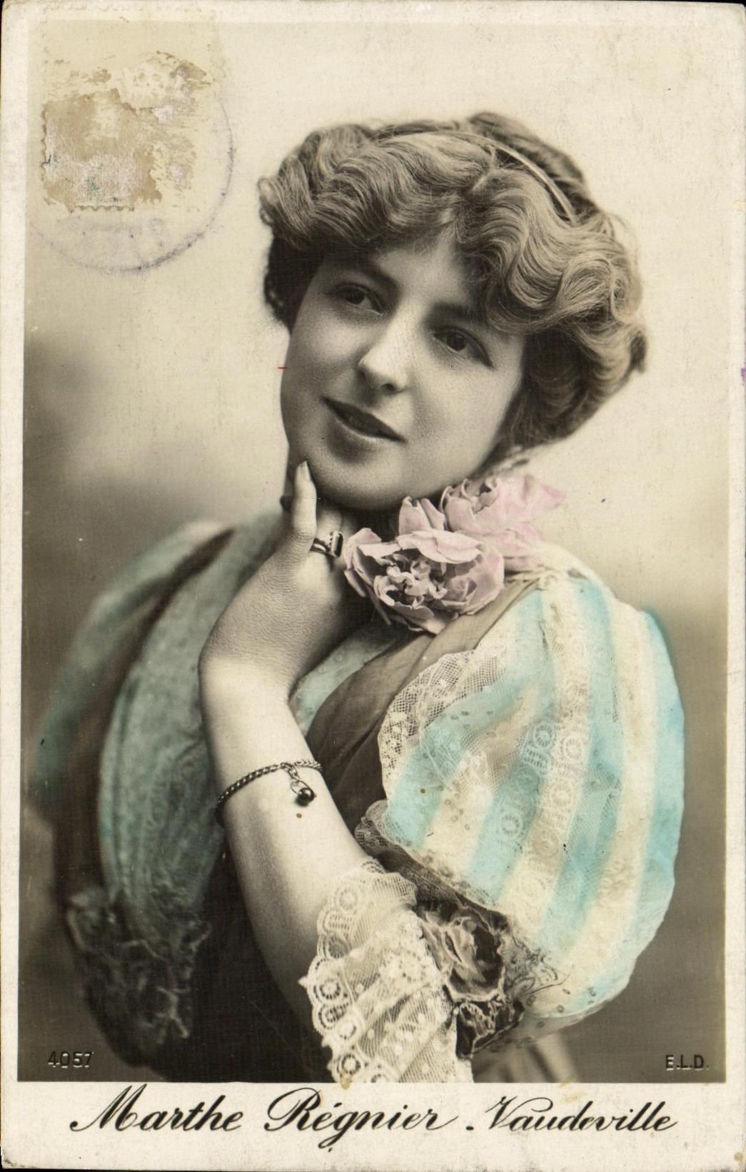 CPA Fantaisie Femme Marthe Regnier Vaudeville