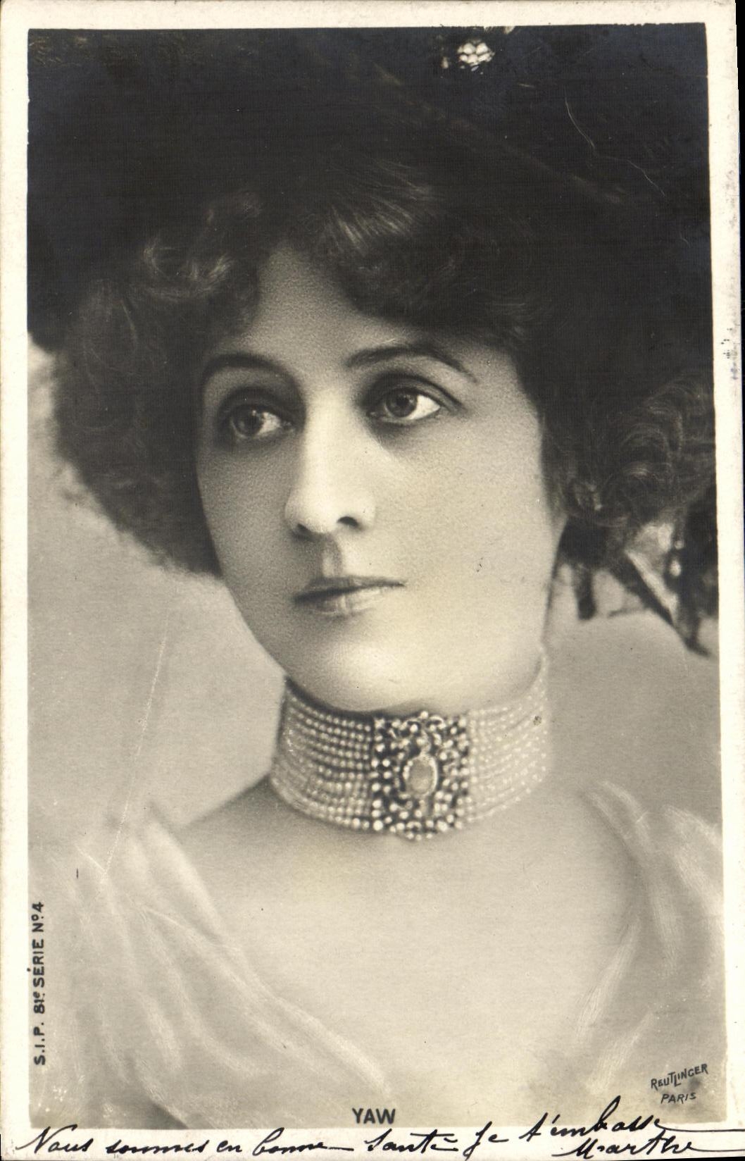 CPA Fantaisie Femme Yaw