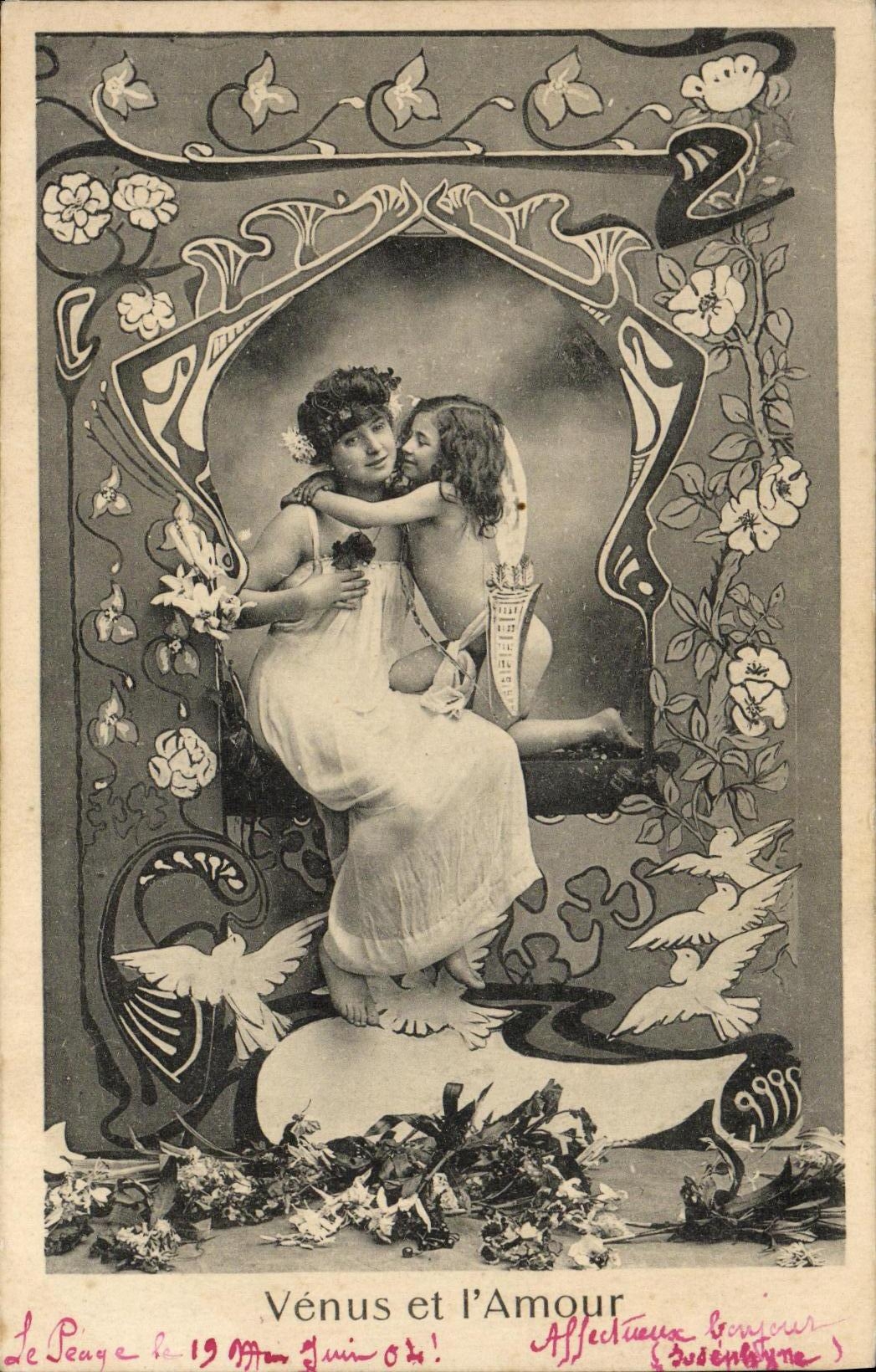 CPA Fantaisie Femme Venus et l amour Ange