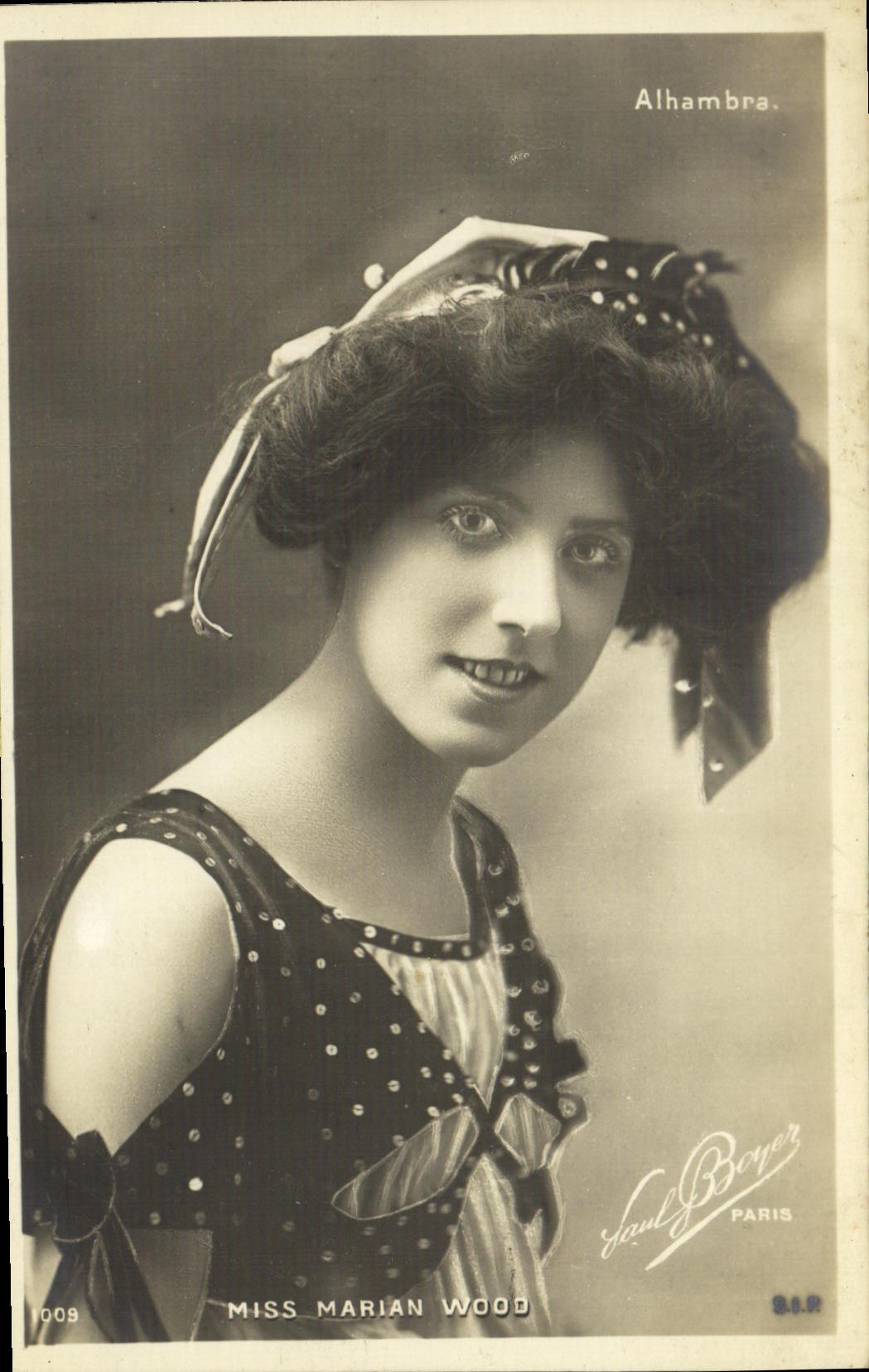 CPA Fantaisie Femme Alhambra Miss Marian Wood