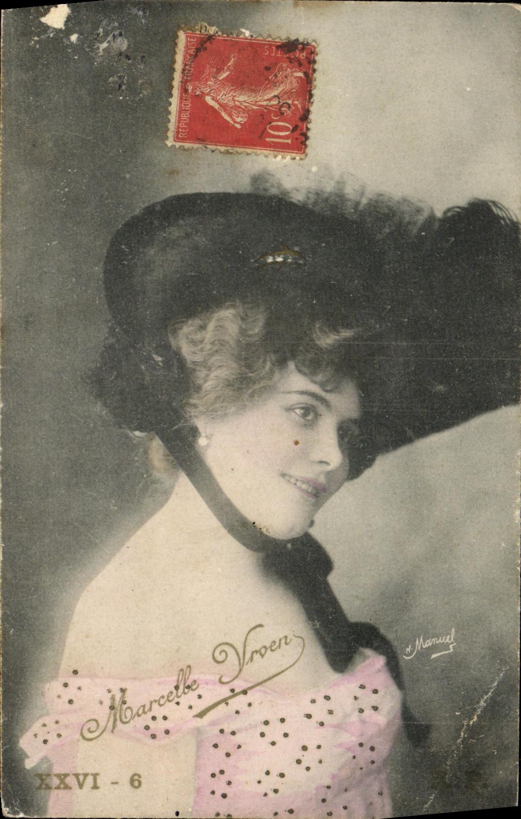 CPA Fantaisie Femme Marcelle Yroen