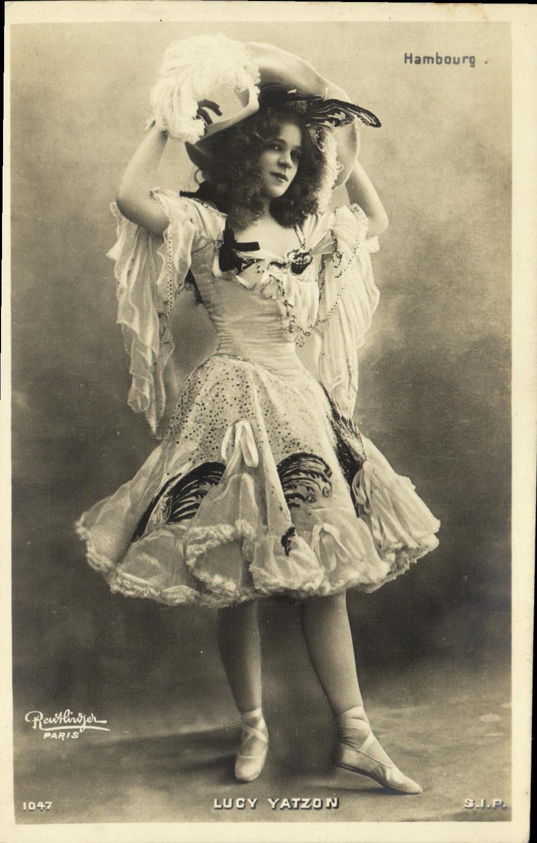 CPA Fantaisie Femme Hambourg Lucy Yatzon