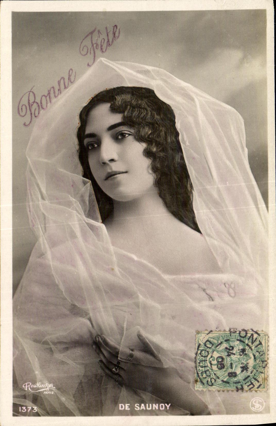 CPA Fantaisie Femme De Saunoy