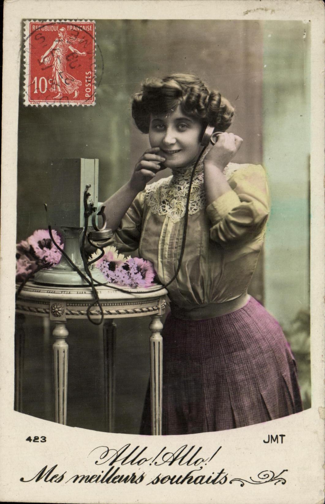 CPA Fantaisie Femme Telephone
