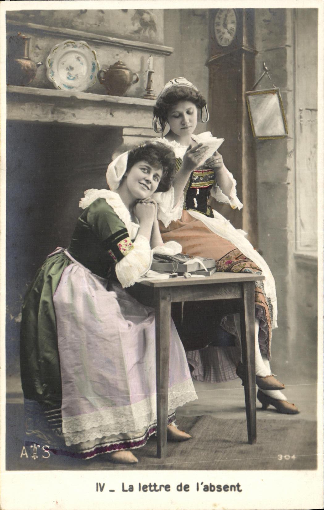 CPA Fantaisie Femmes La lettre de l absent 