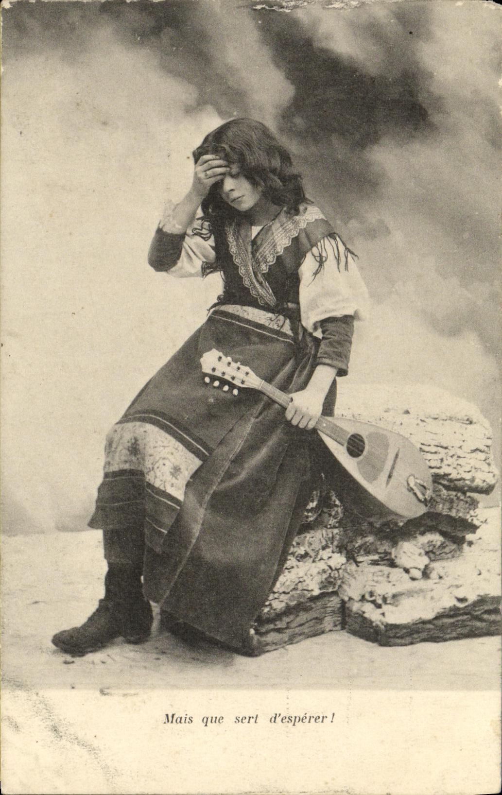 CPA Fantaisie Femme Gitane 