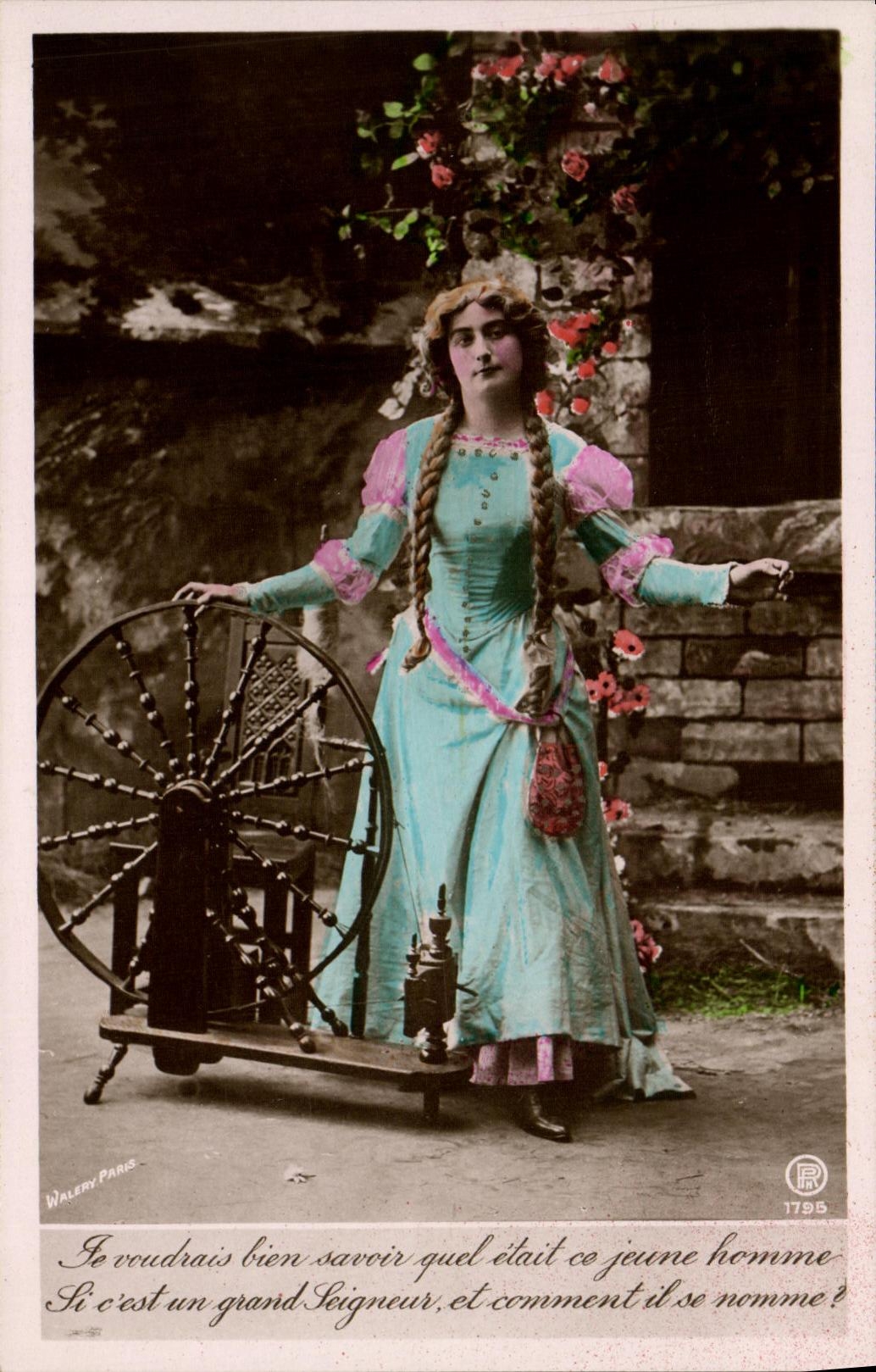 CPA Fantaisie Femme Rouet