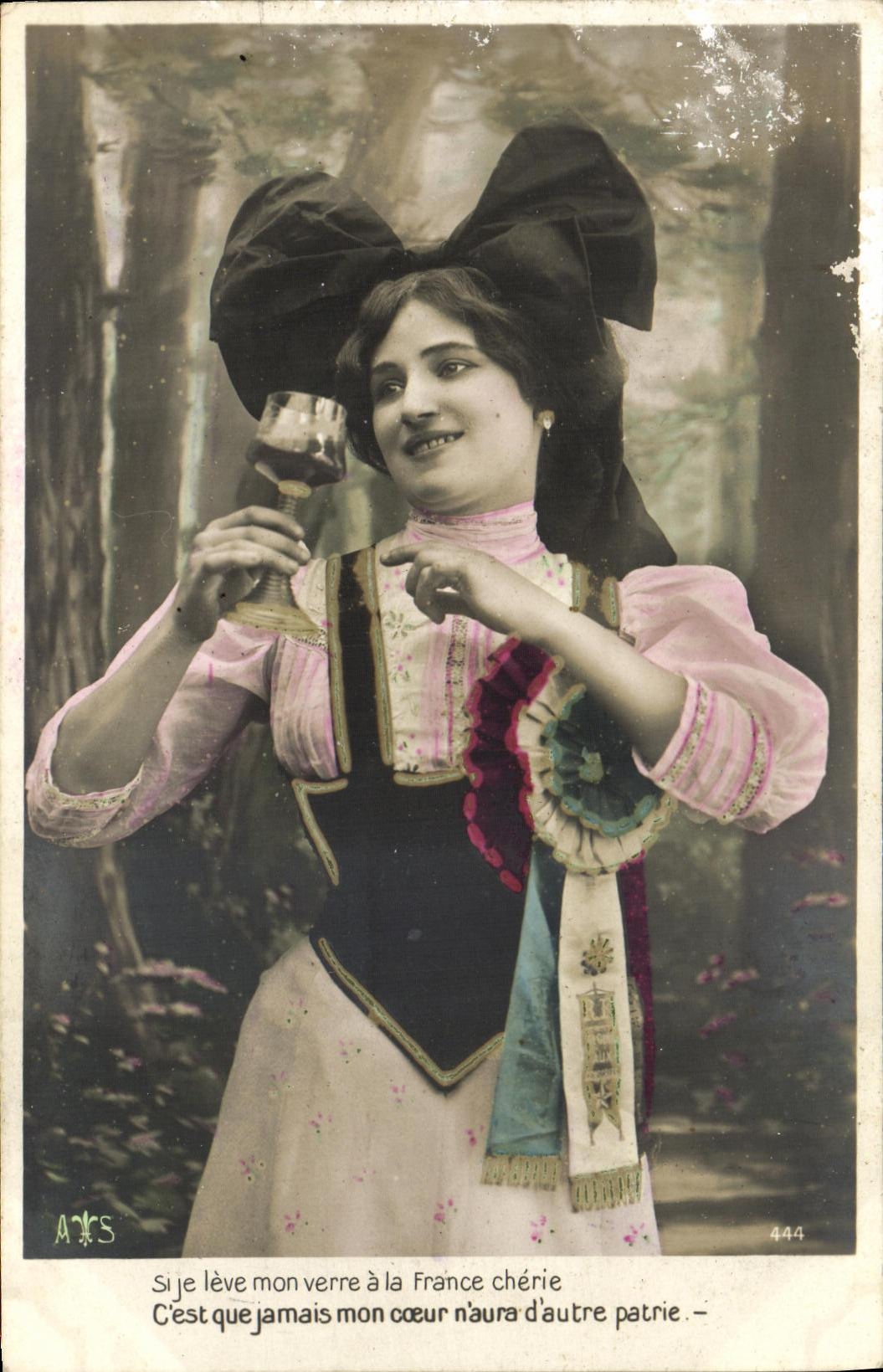 CPA Fantaisie Femme Alsace Folklore Costume