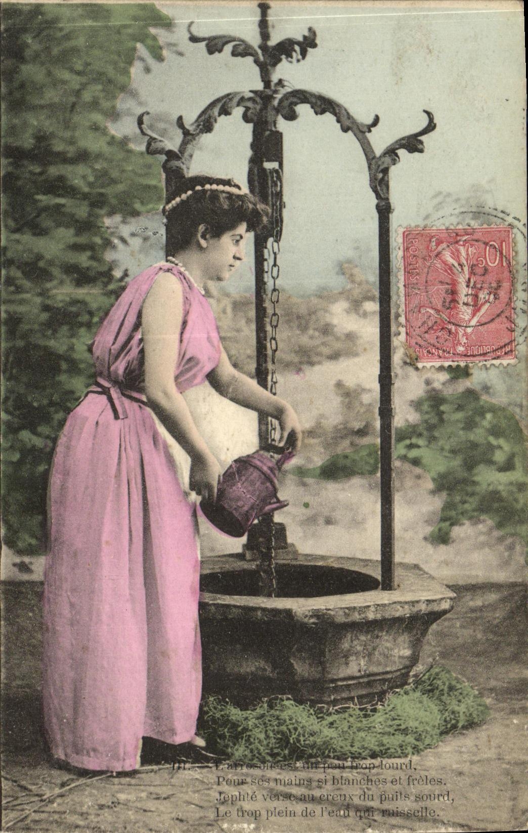 CPA Fantaisie Femme Le puits