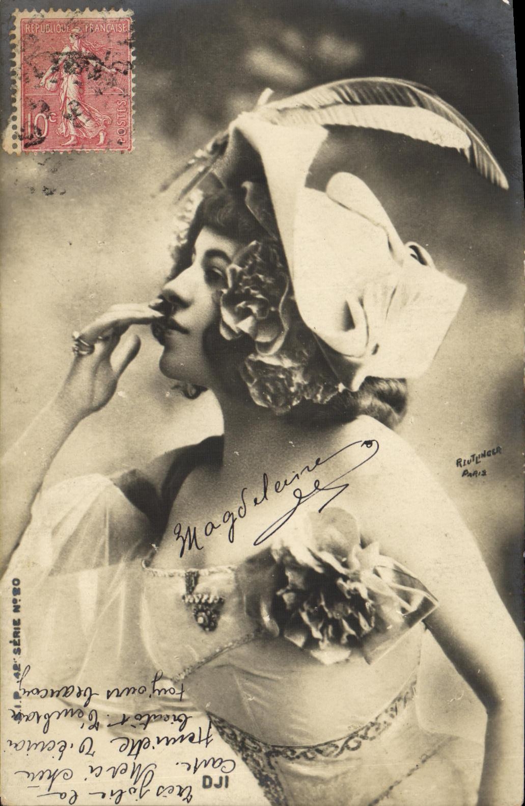 CPA Fantaisie Femme Dji