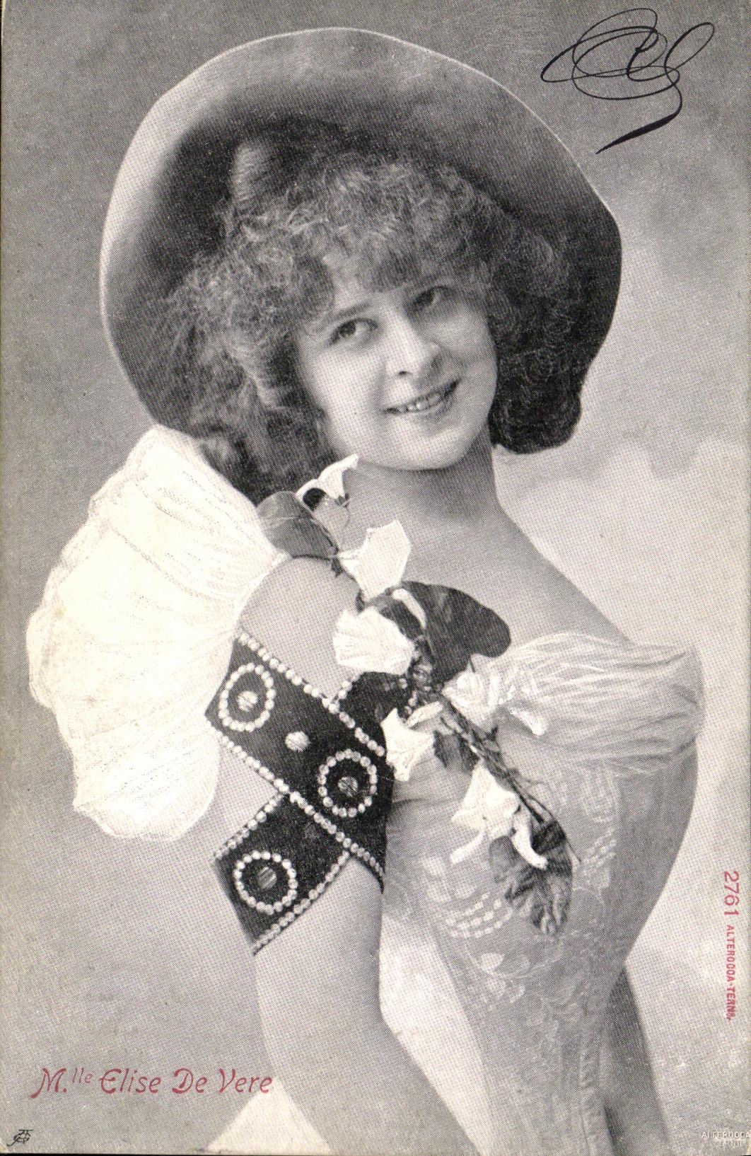 CPA Fantaisie Femme Mlle Elise de Vere