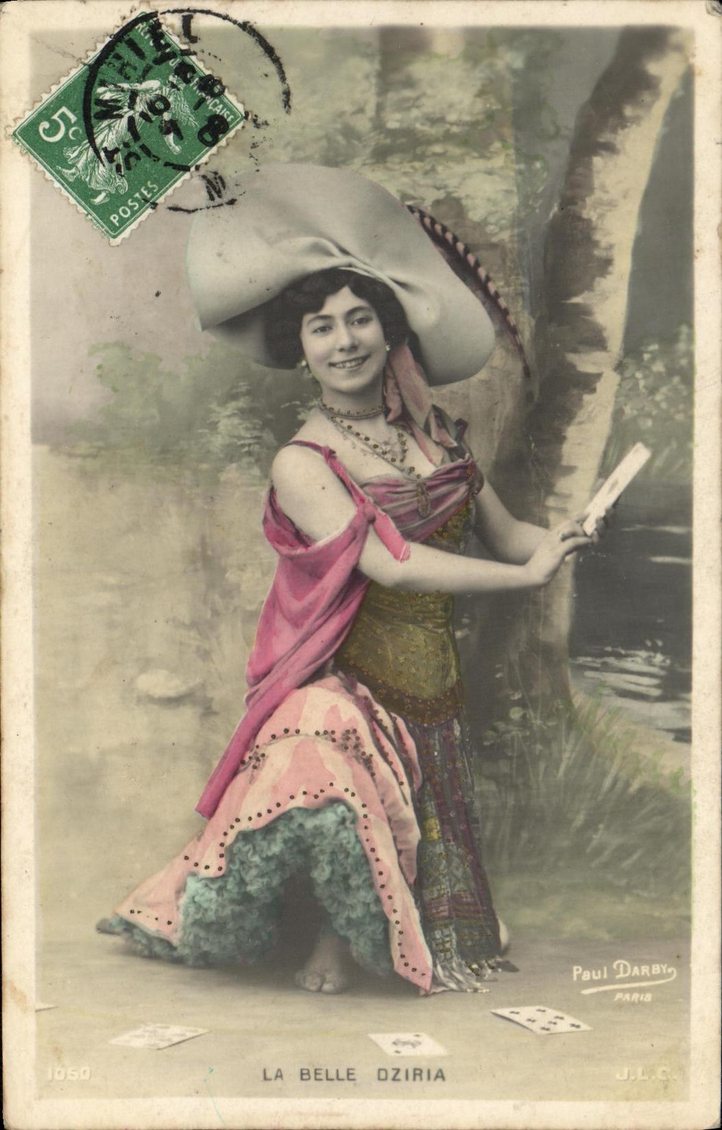 CPA Fantaisie Femme La belle Oziria