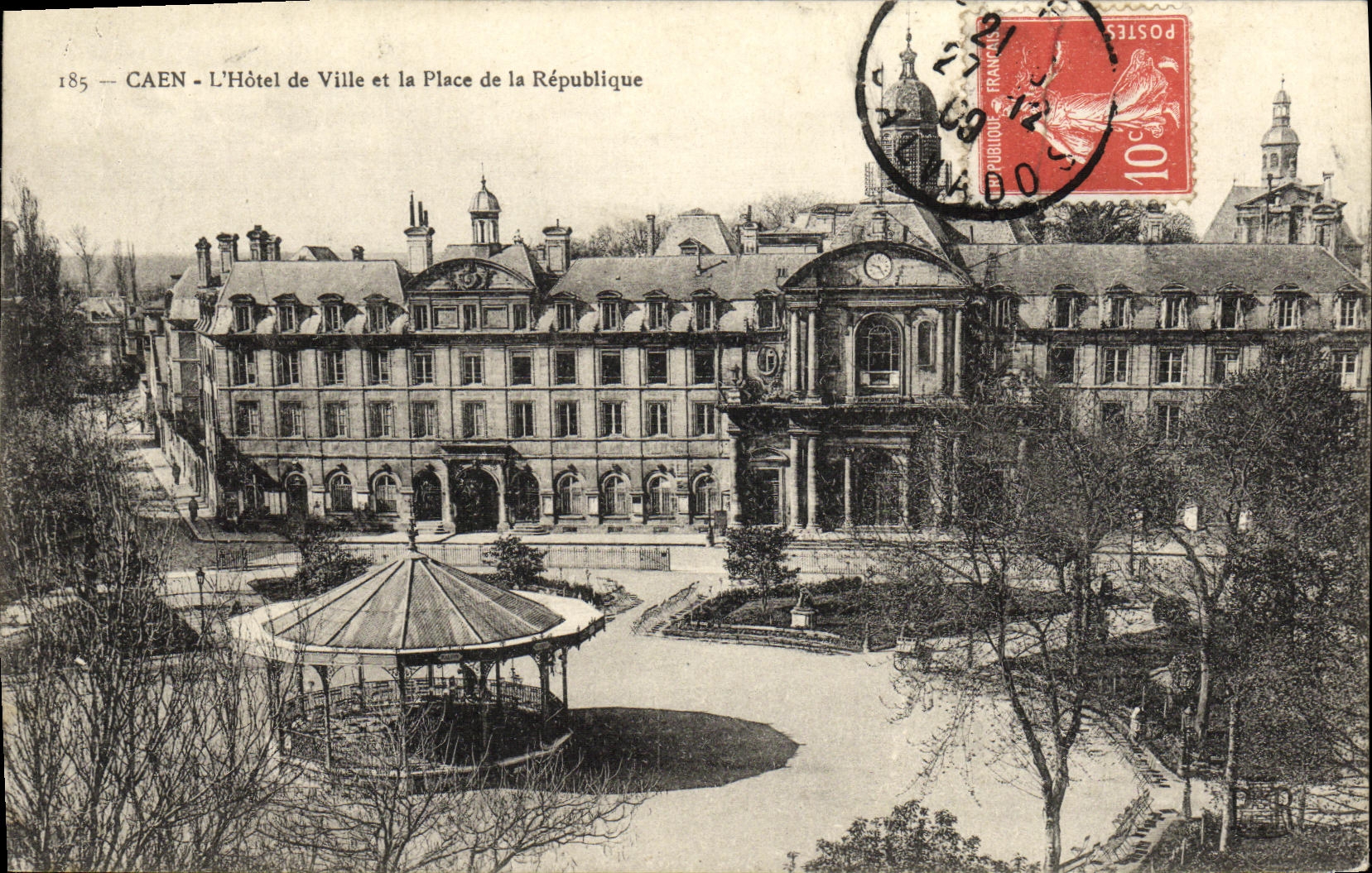 VINTAGE POSTCARD Caen L Town hall and the Place of the Republic