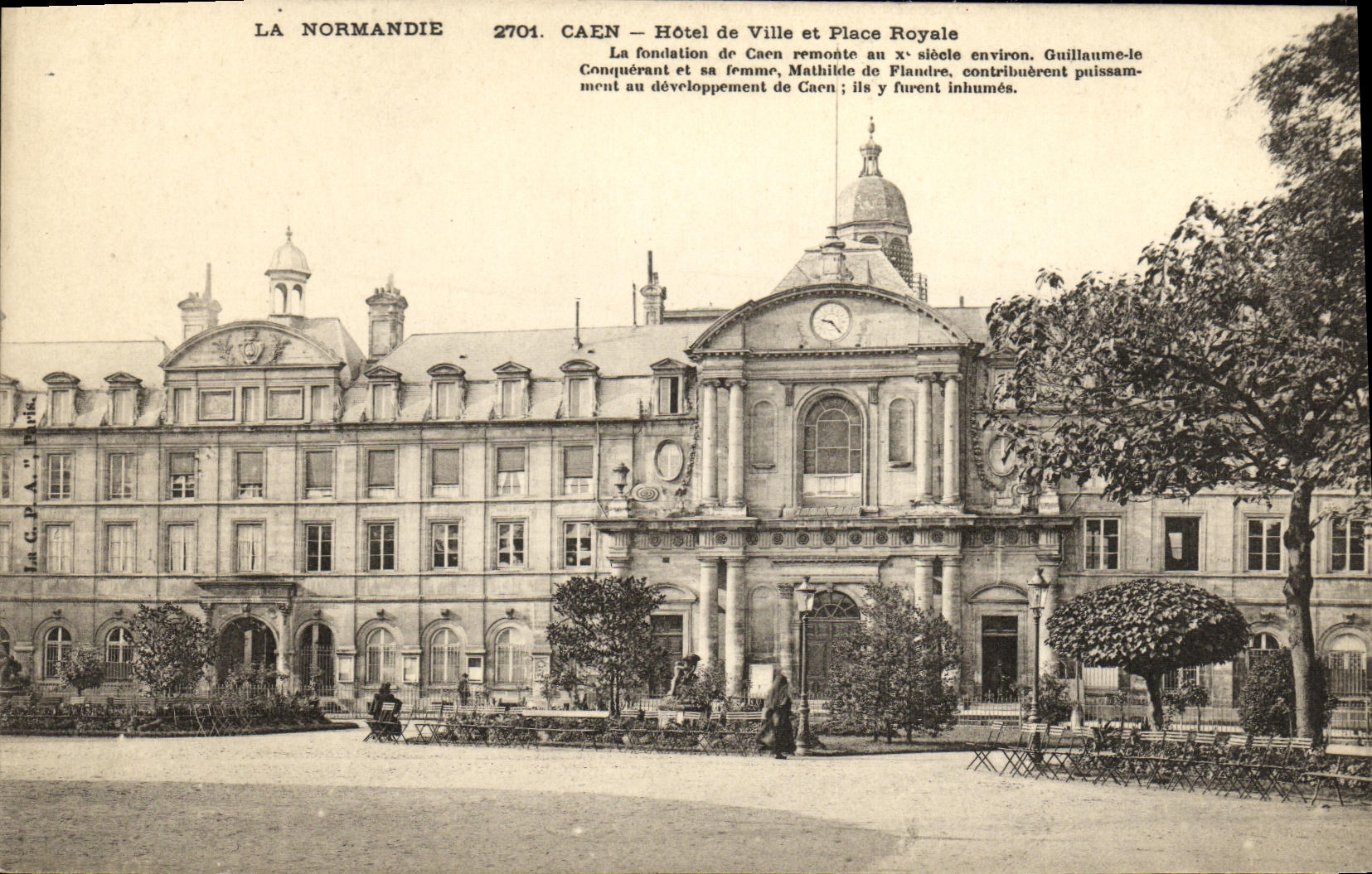 VINTAGE POSTCARD Caen L Town hall and Royal Place