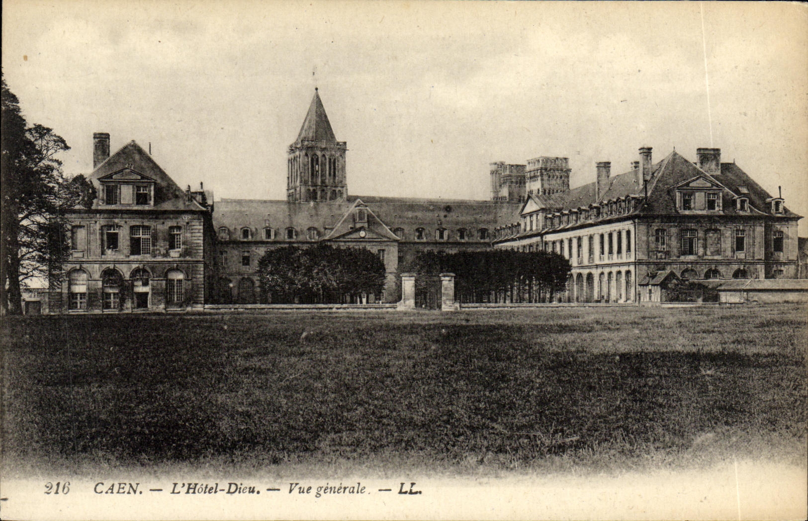 VINTAGE POSTCARD Caen Hotel God View