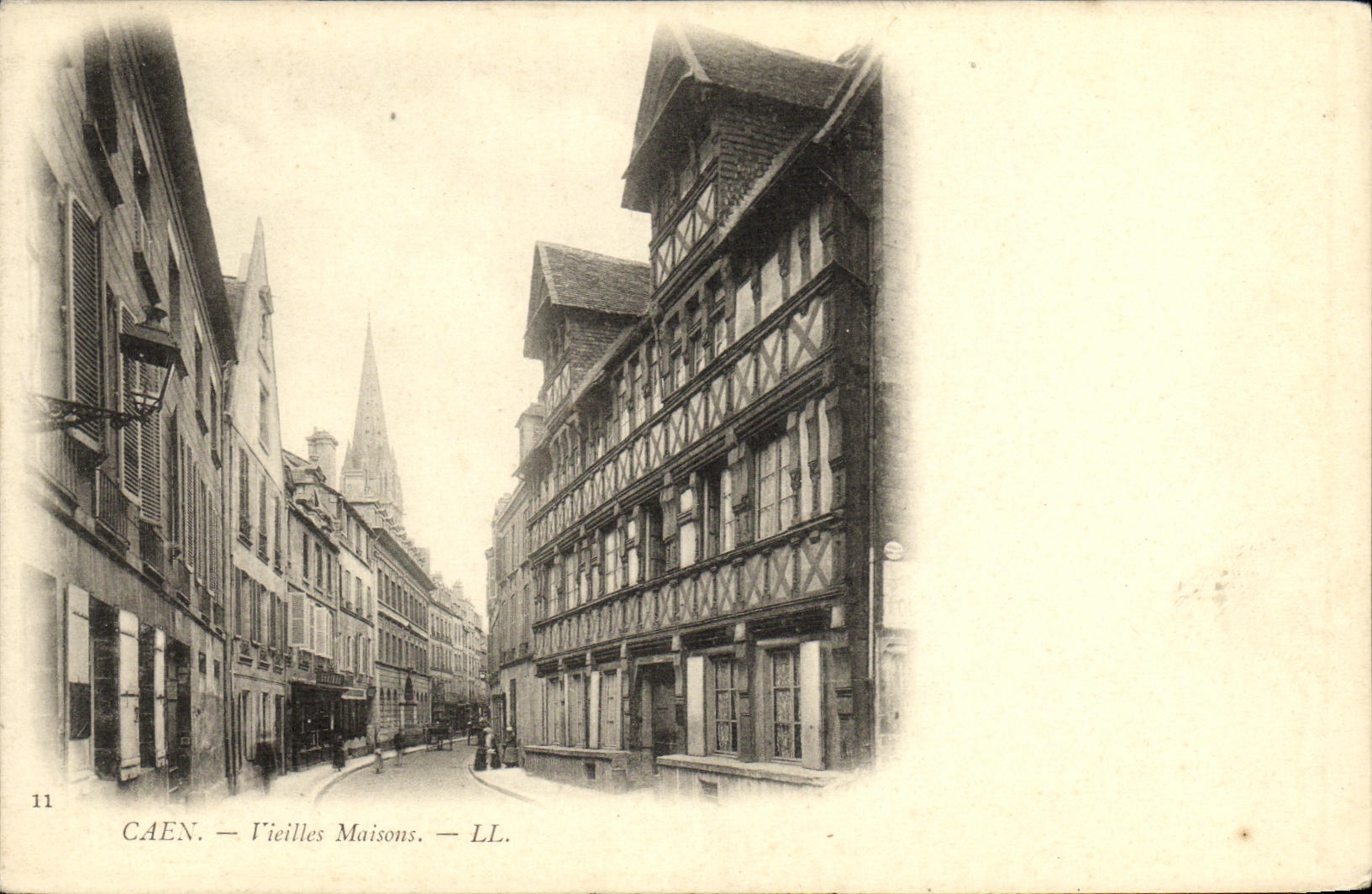 VINTAGE POSTCARD Caen Vlieilles Houses
