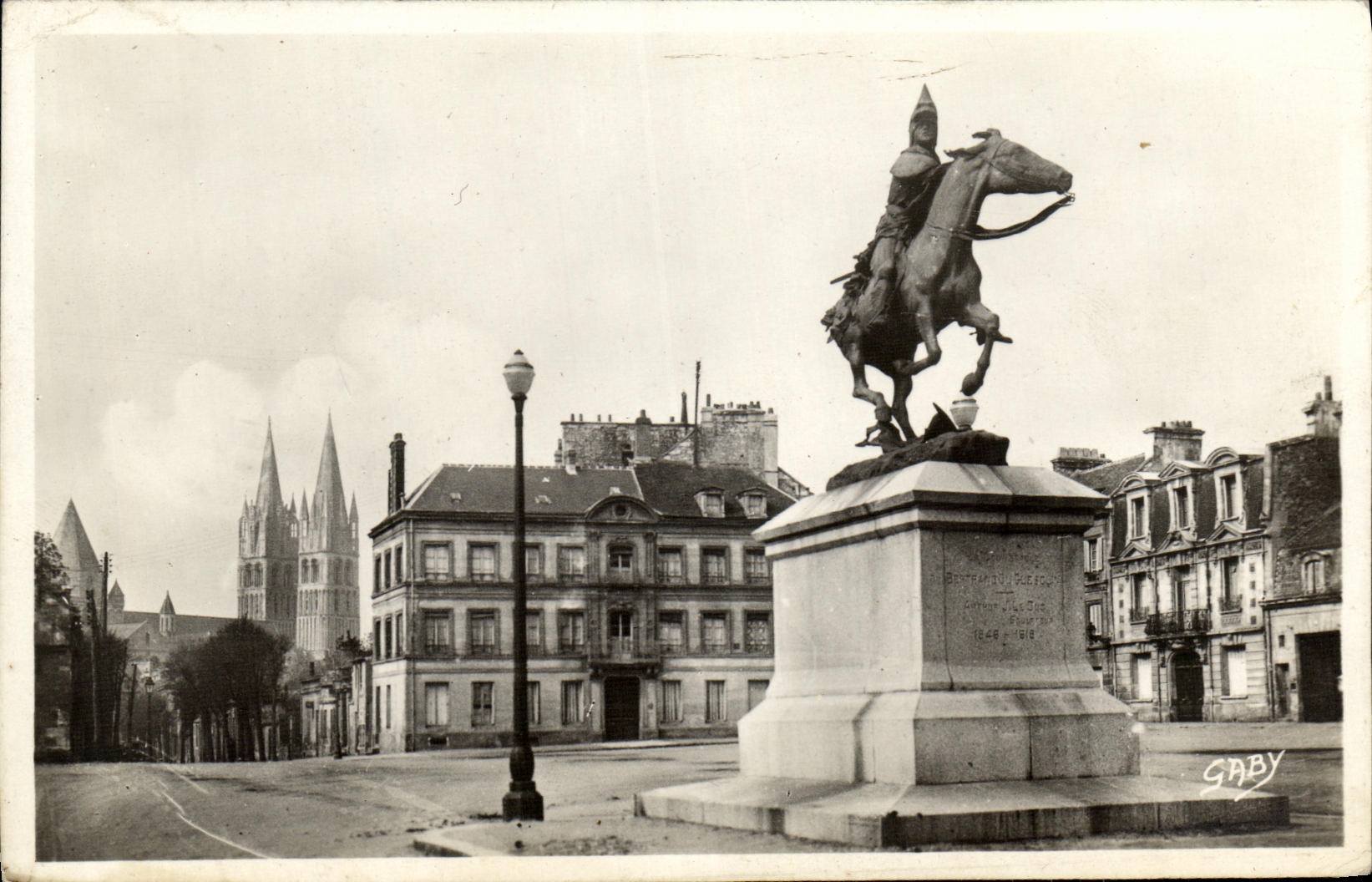 CPSM Caen Rules of Duguesclin and Abbaye to the men