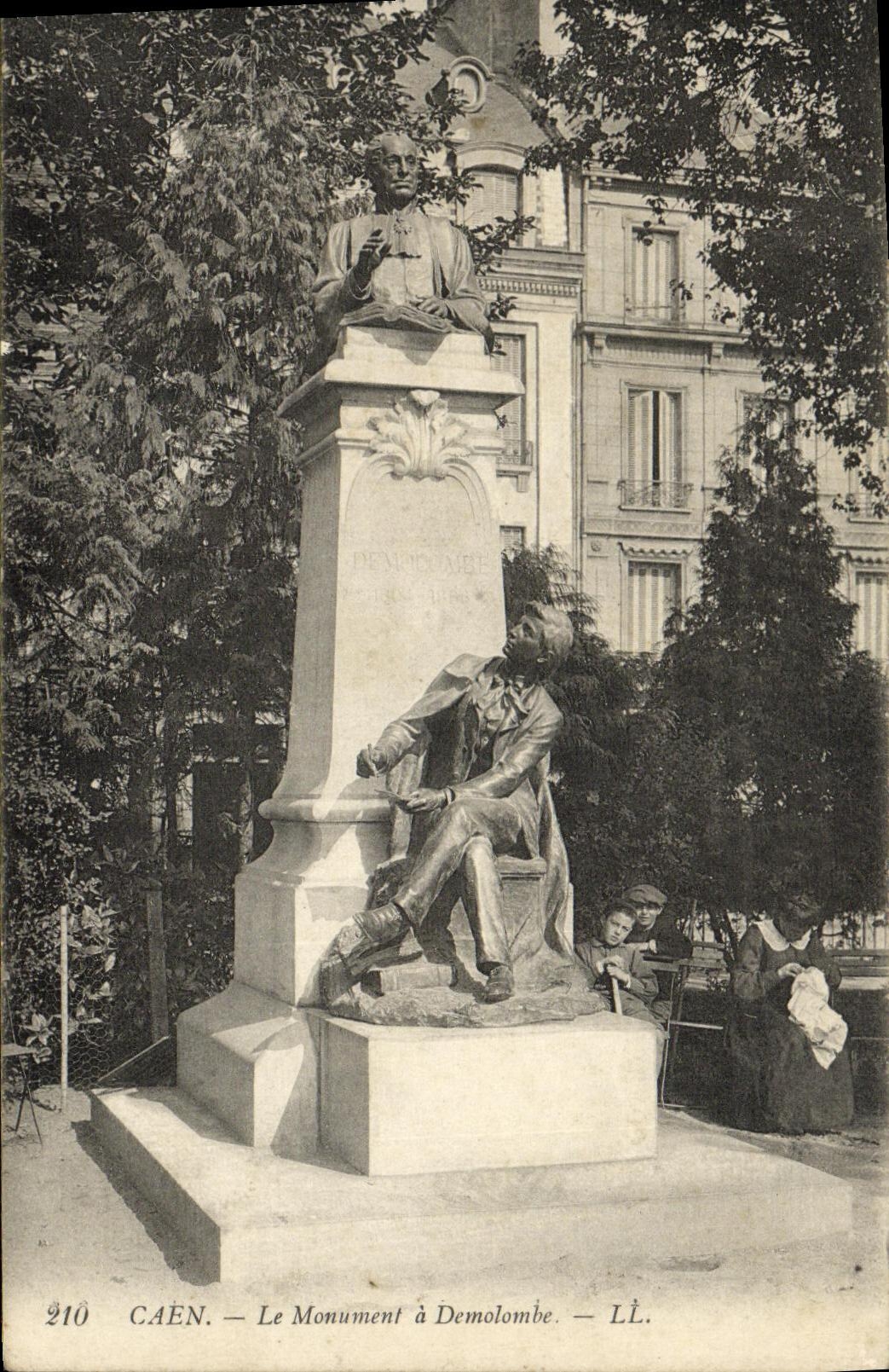 VINTAGE POSTCARD Caen Monument has Demolombe