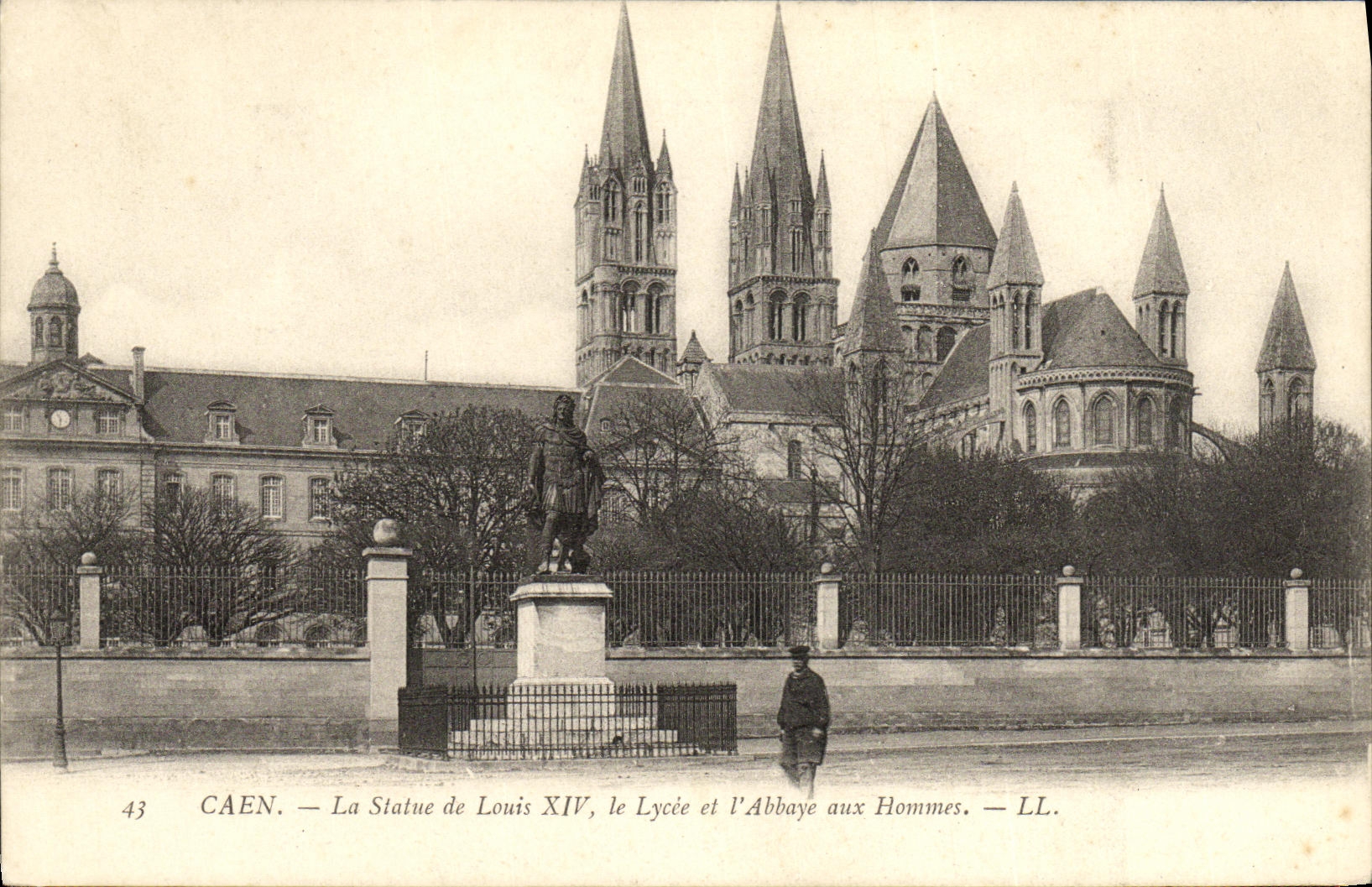 VINTAGE POSTCARD Caen the statue of Louis XIV the College and L abbey with the men